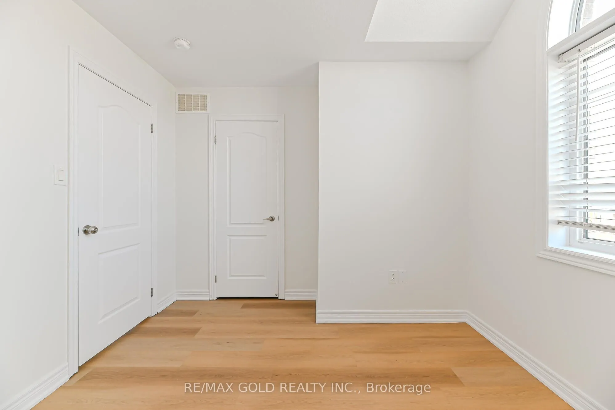 20 Mullholland Avenue