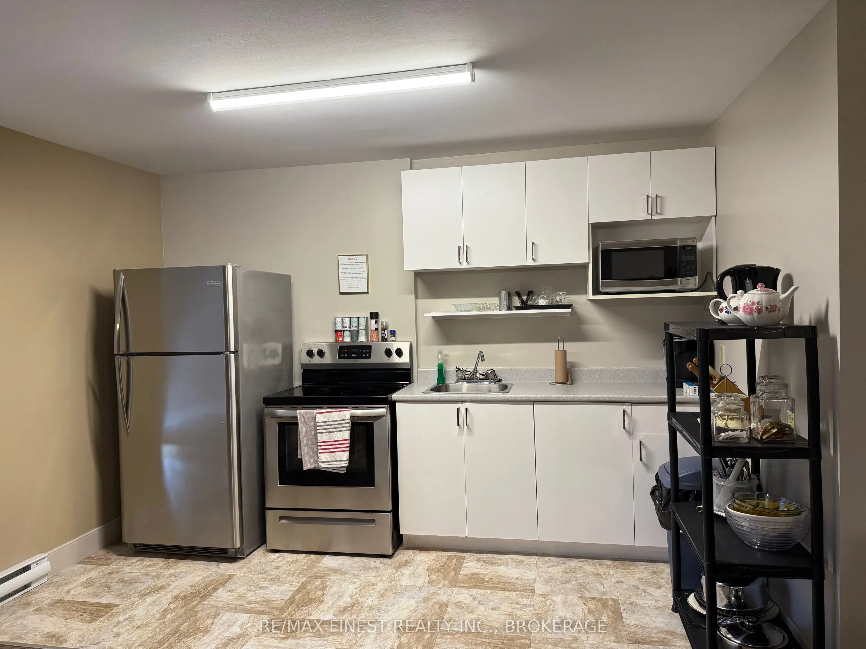 334 Queen Mary Road, #206