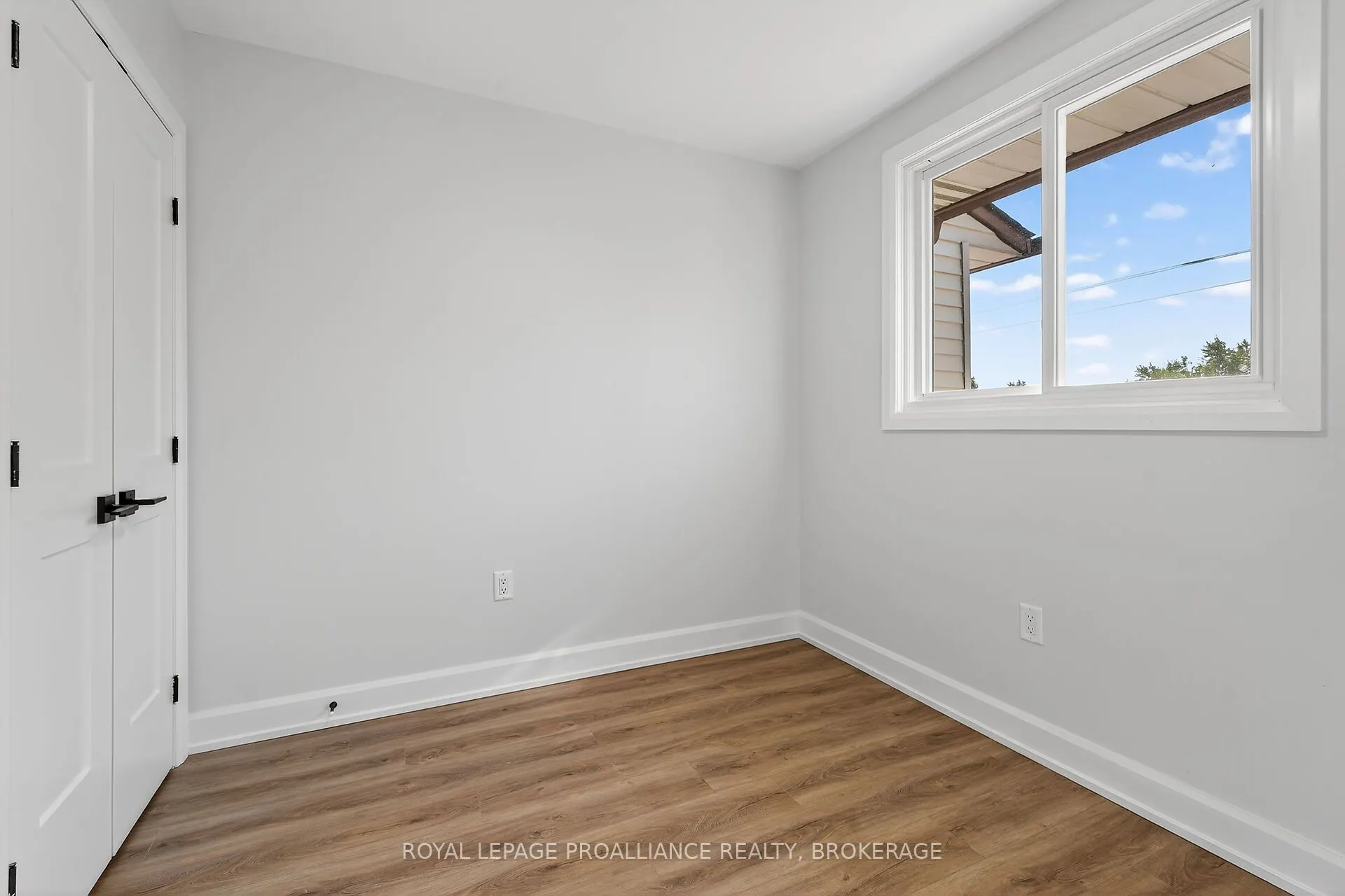 957 Oakview Avenue, #53