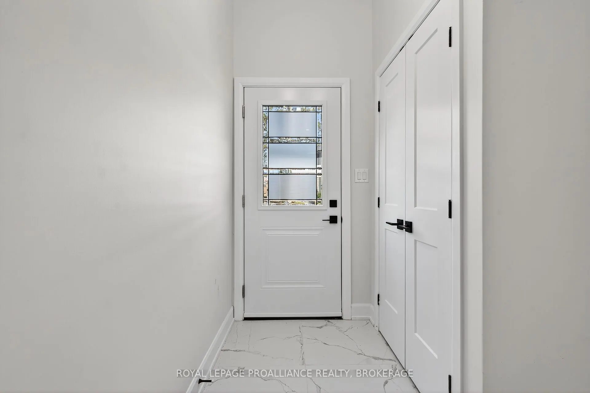 957 Oakview Avenue, #53