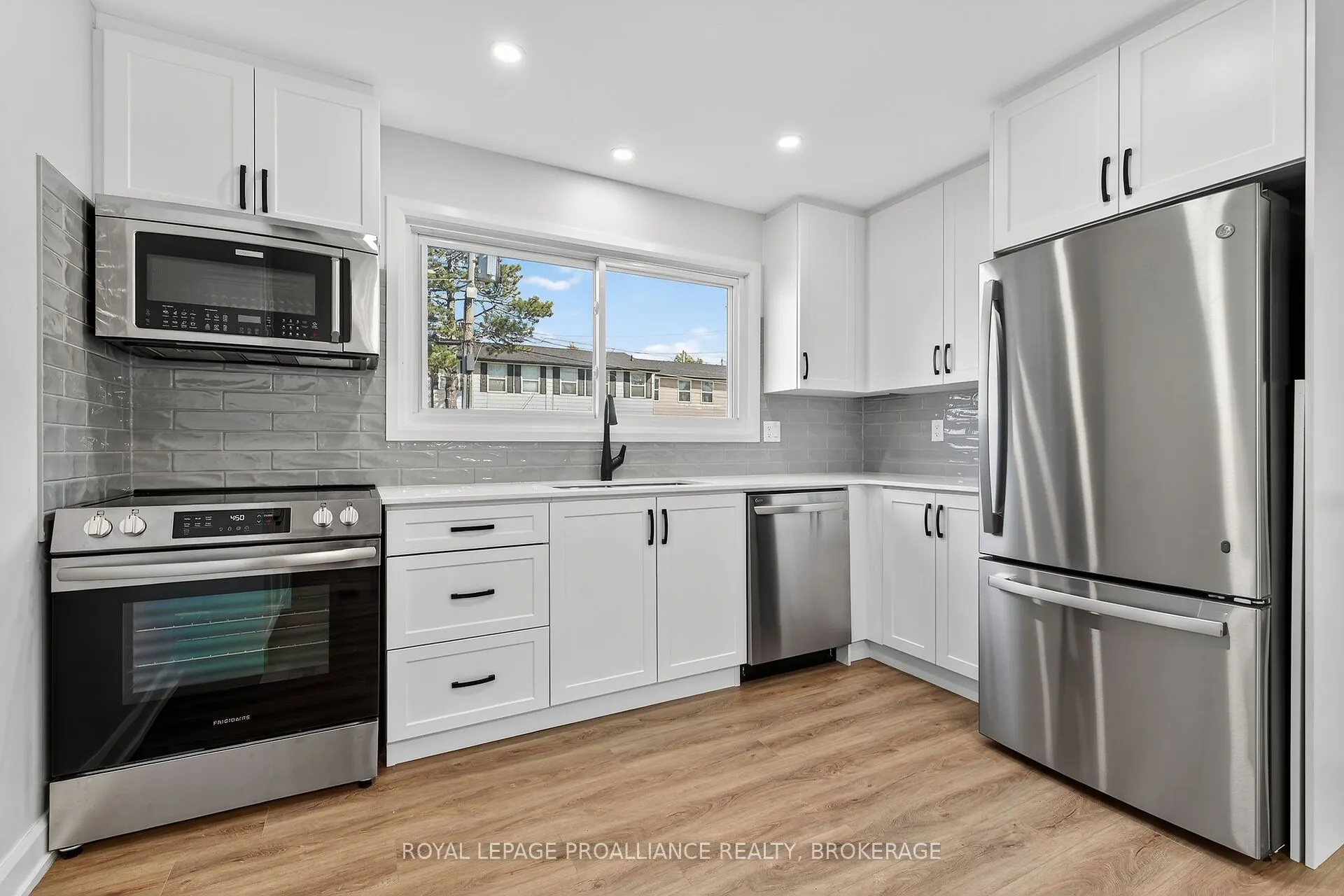 957 Oakview Avenue, #53