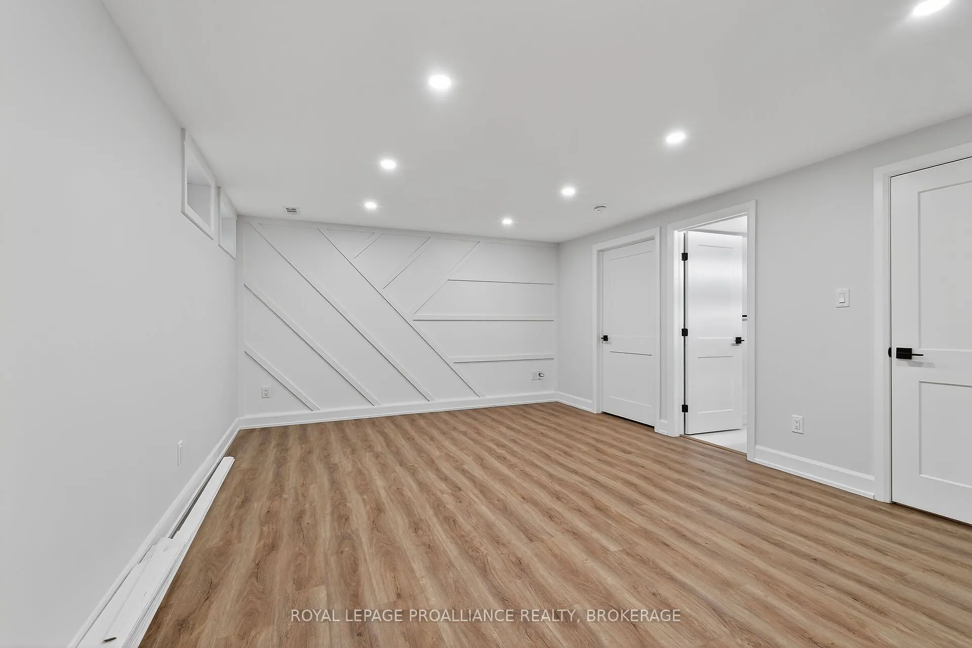 957 Oakview Avenue, #53