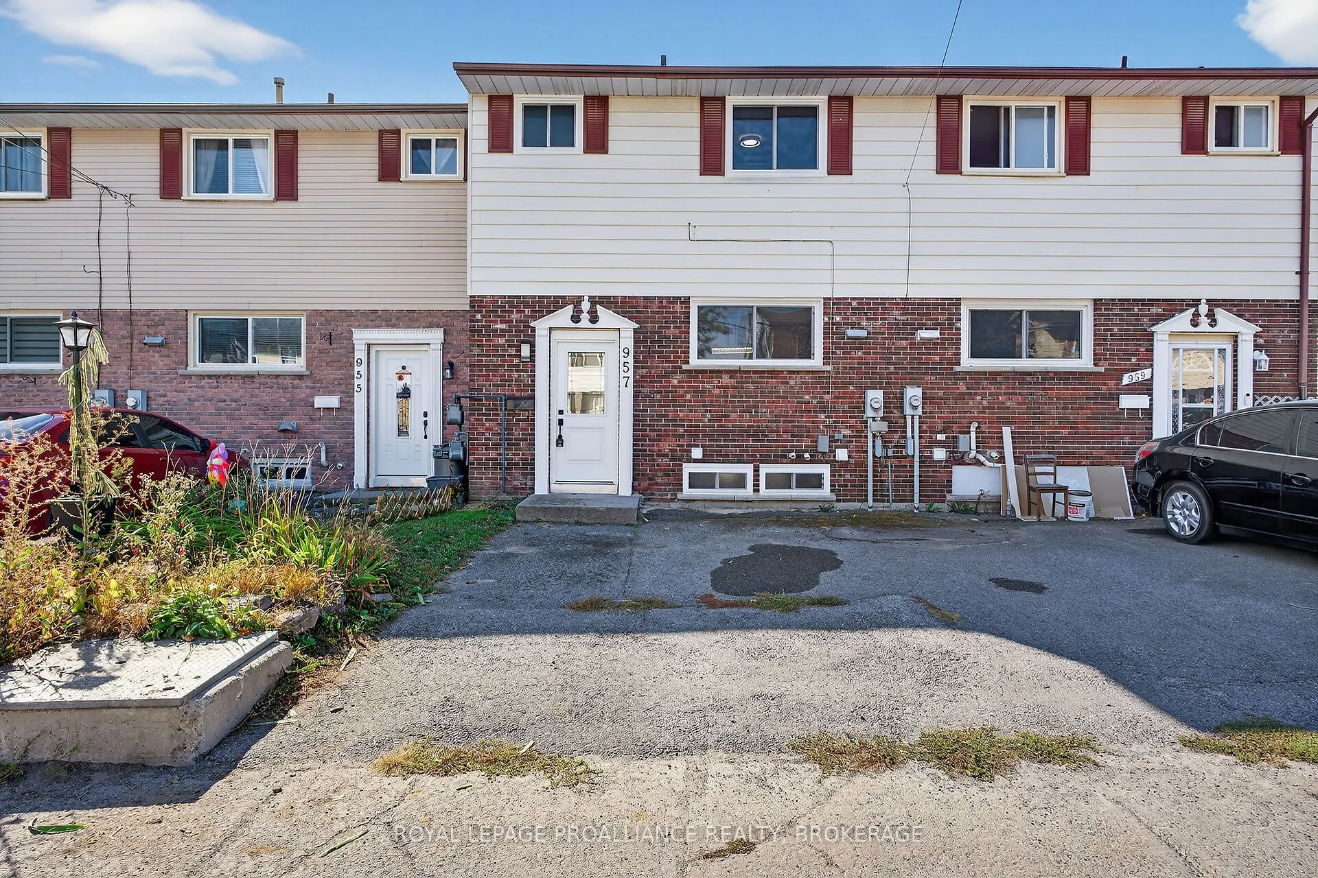 957 Oakview Avenue, #53