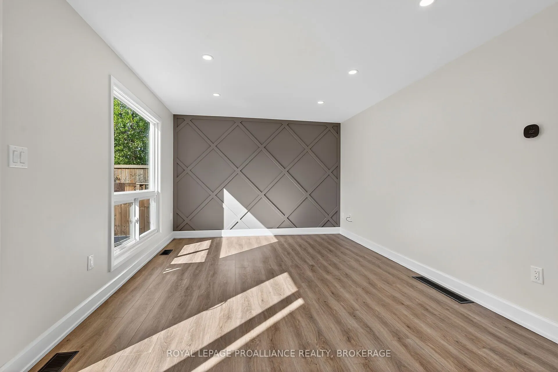 957 Oakview Avenue, #53