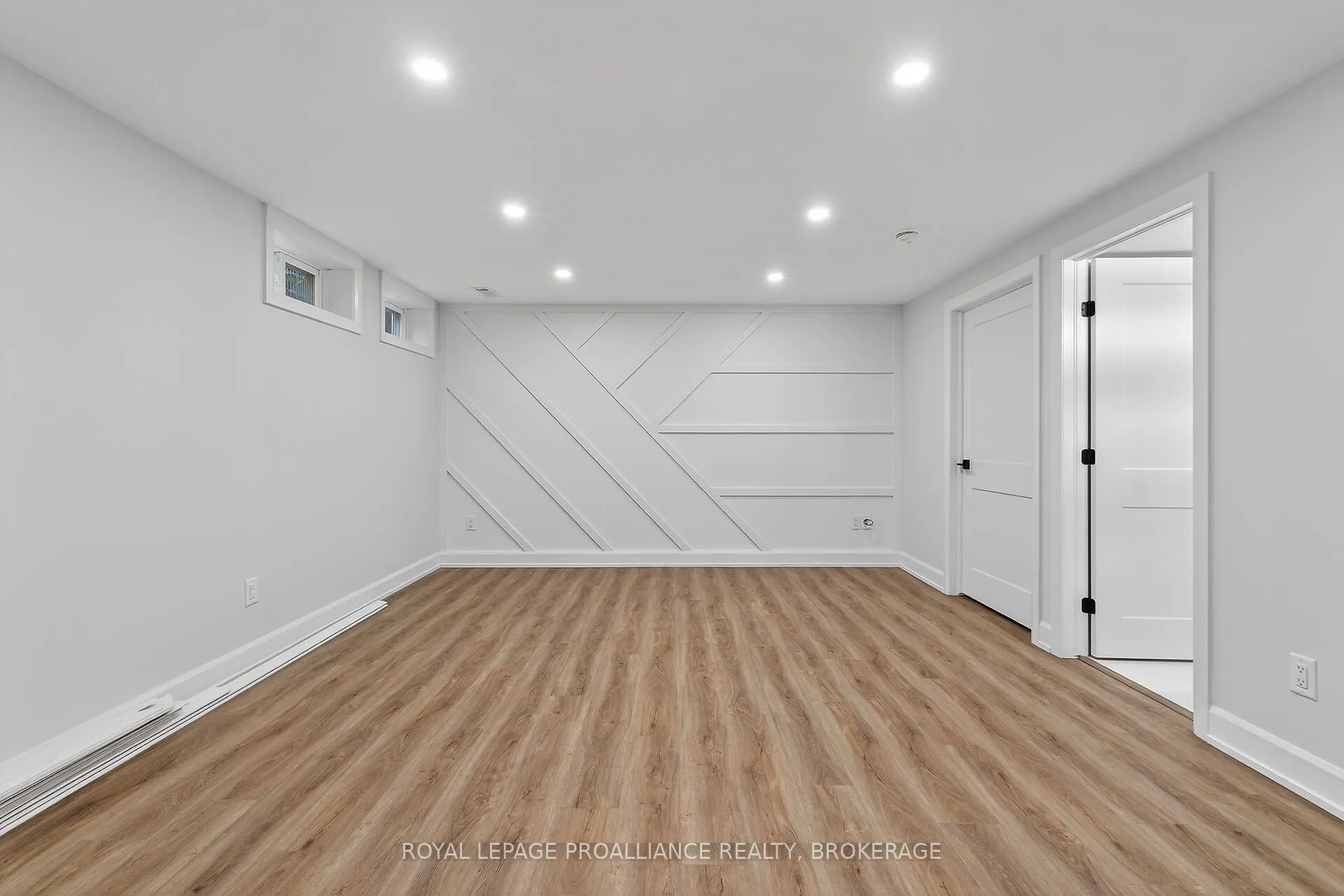 957 Oakview Avenue, #53