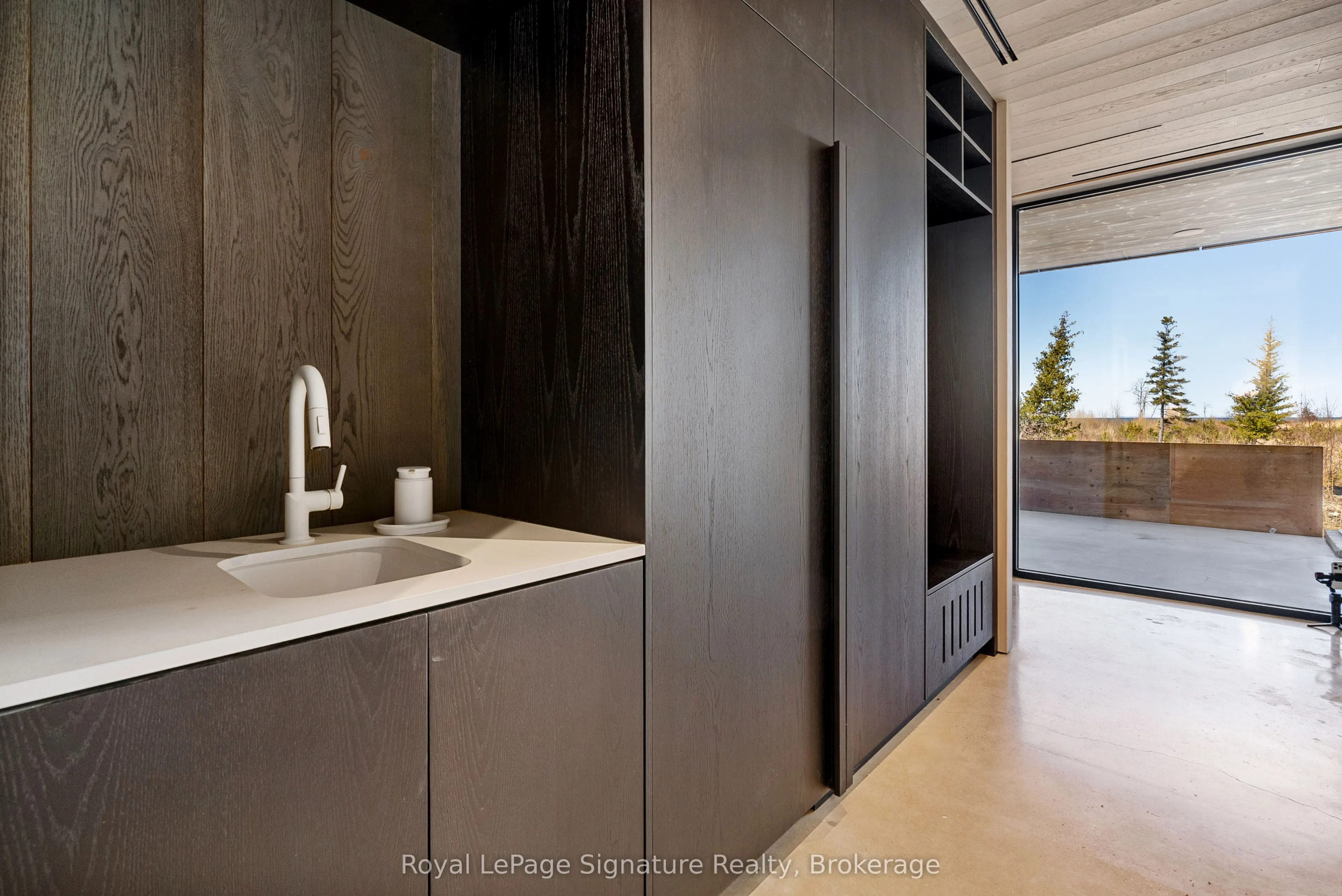 120 Sebastian Street