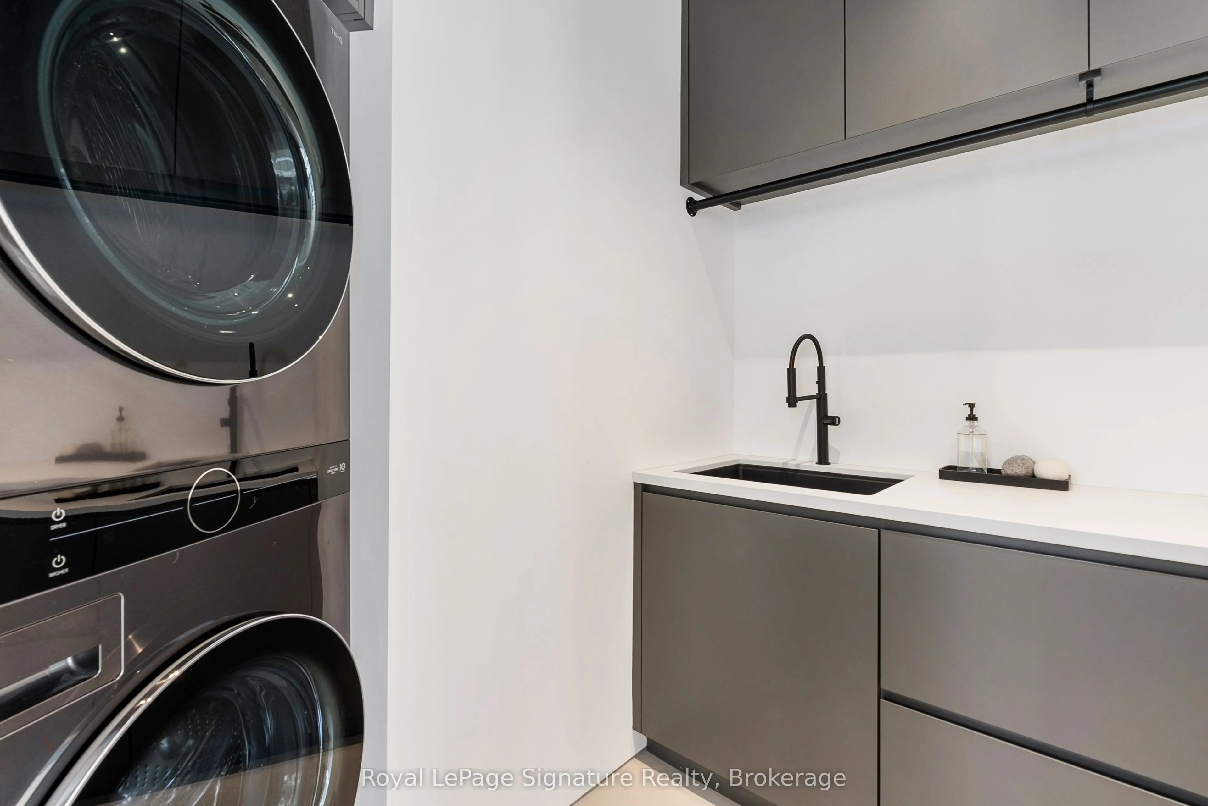 120 Sebastian Street