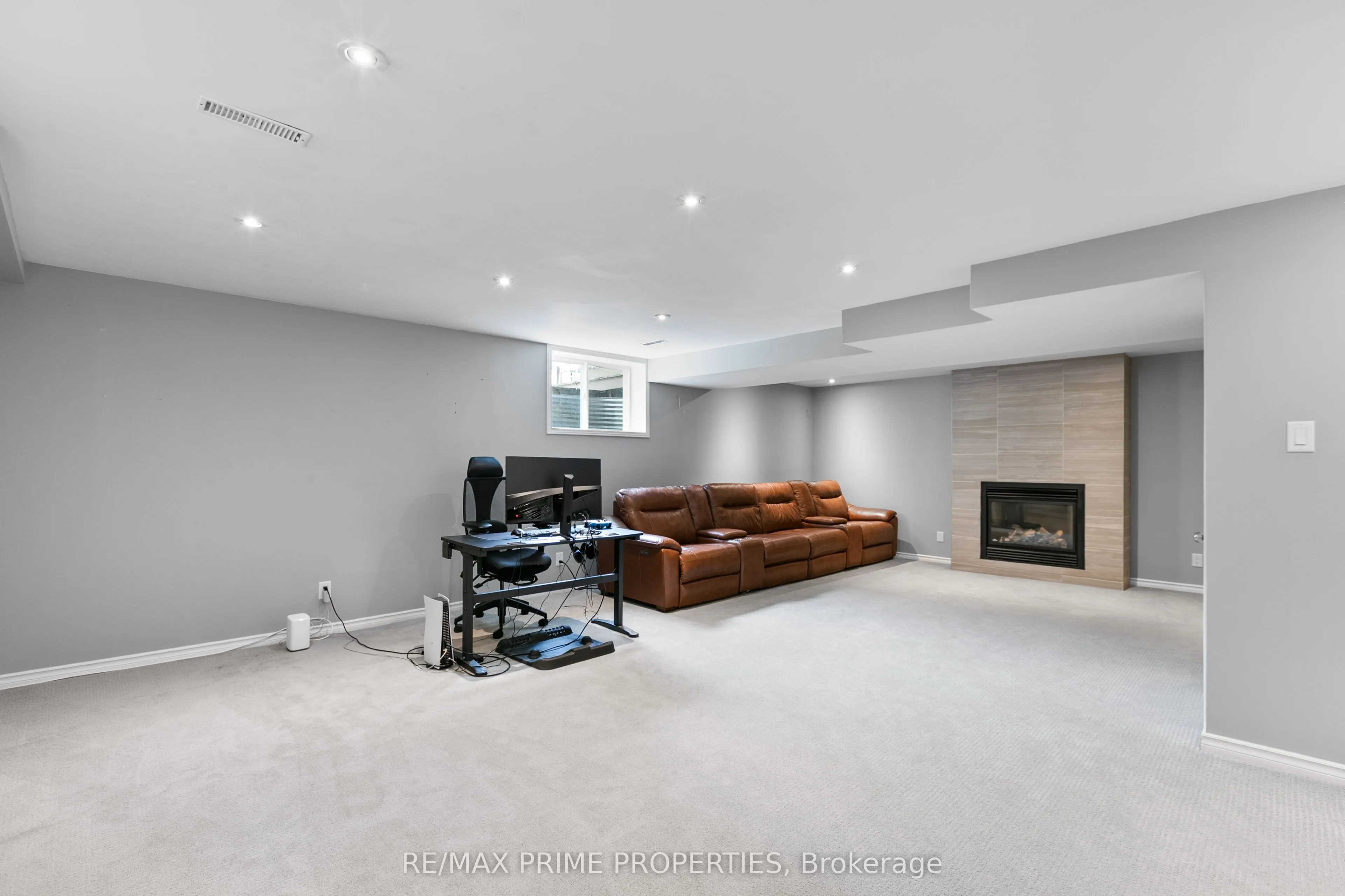 526 Golden Sedge Way