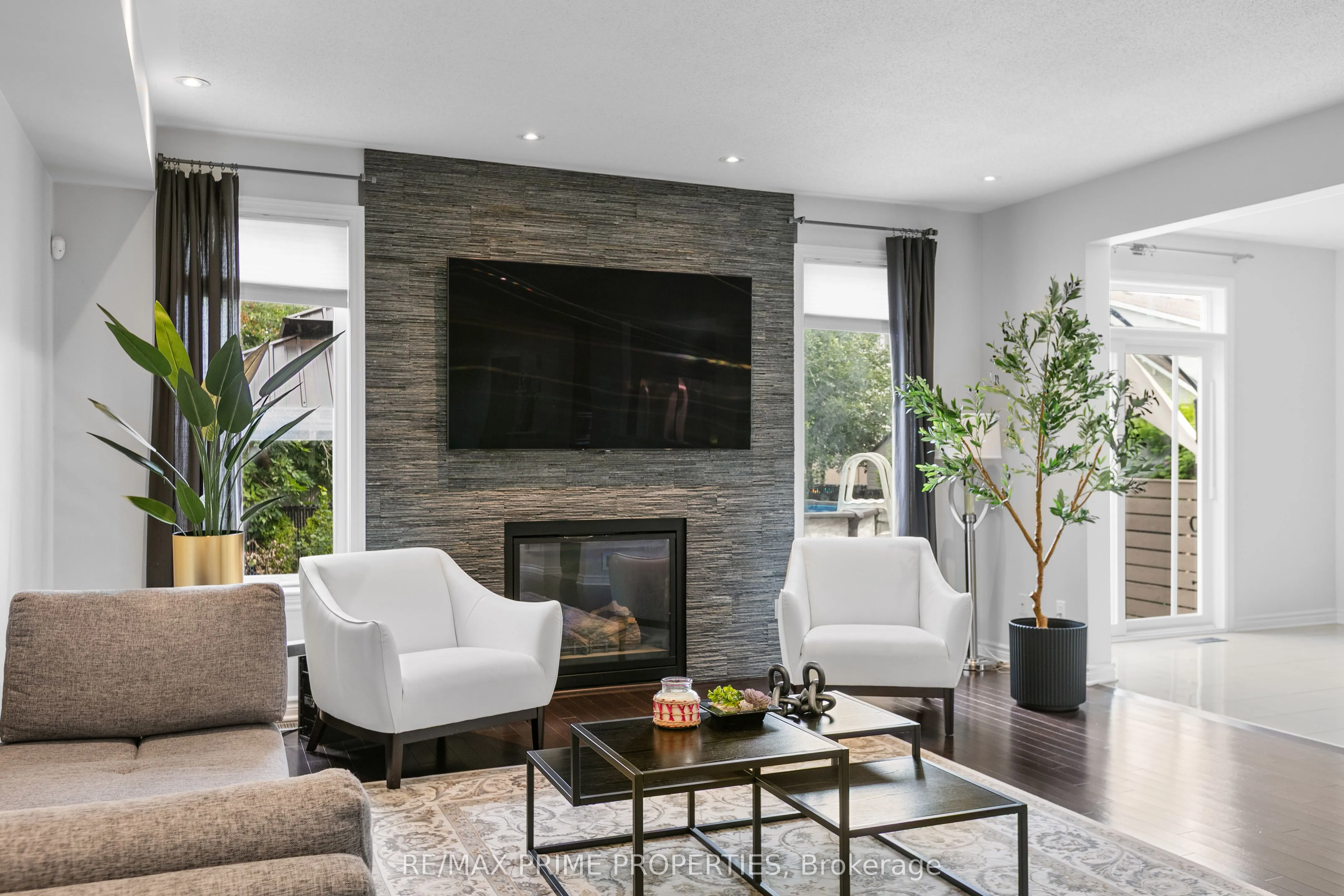 526 Golden Sedge Way