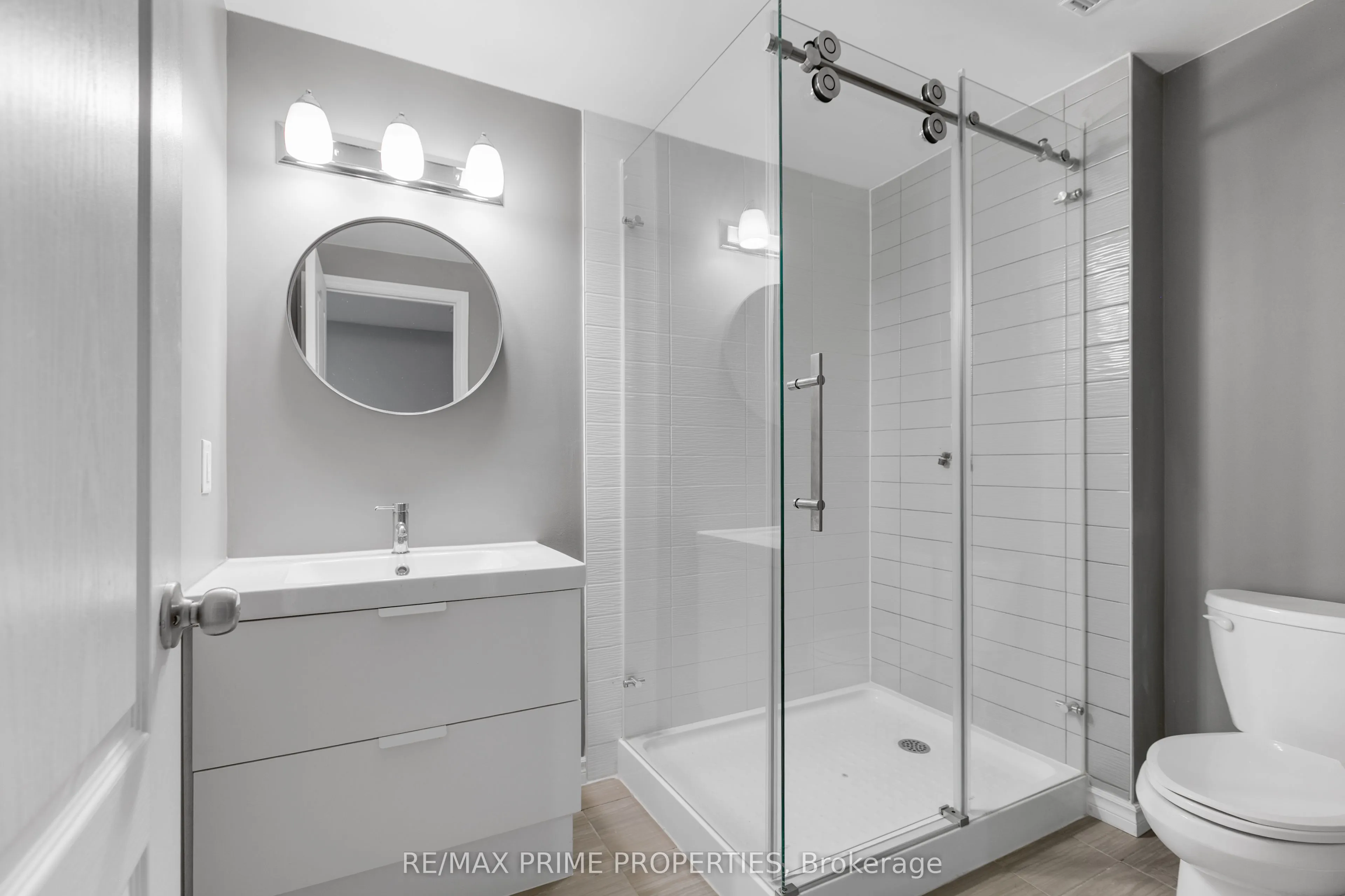 526 Golden Sedge Way