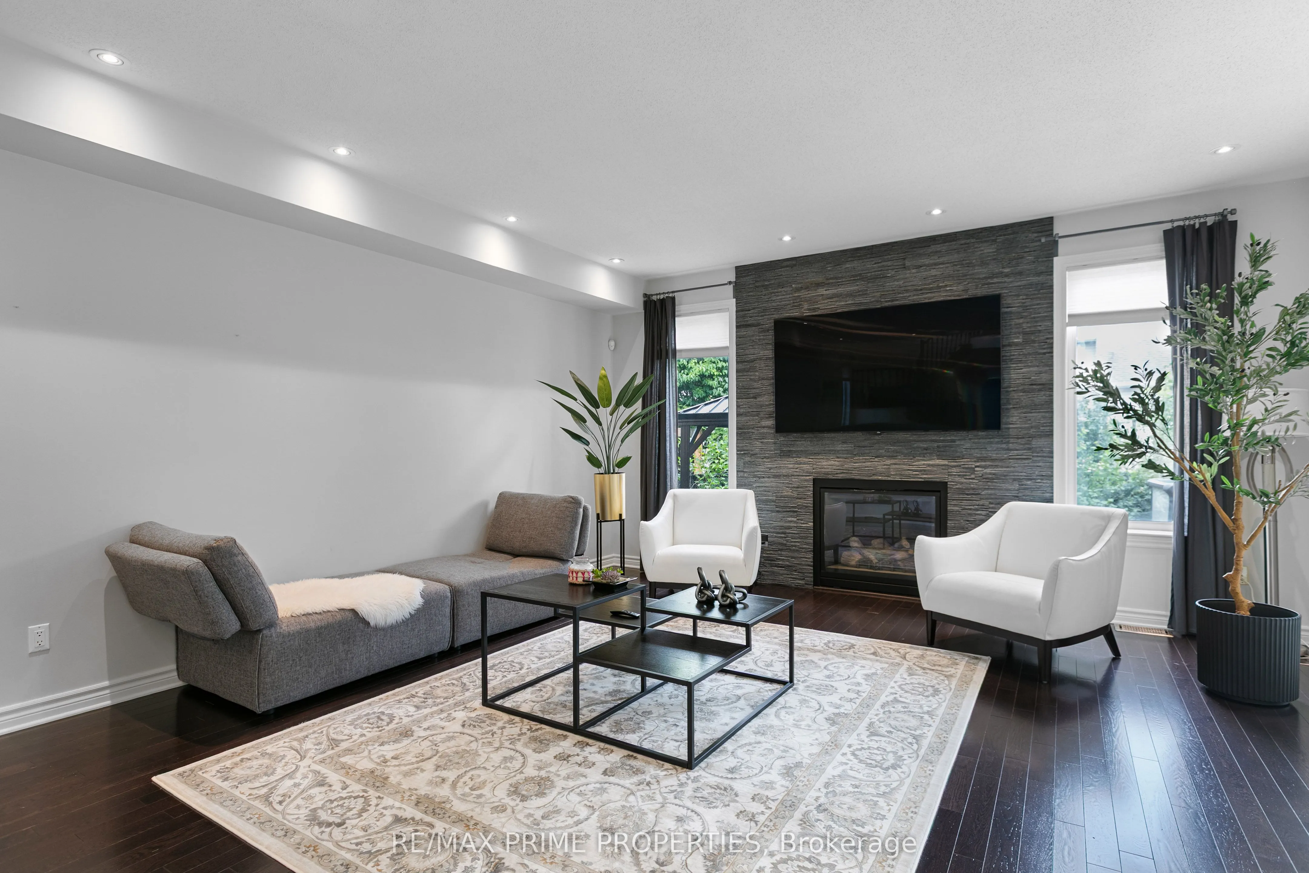 526 Golden Sedge Way