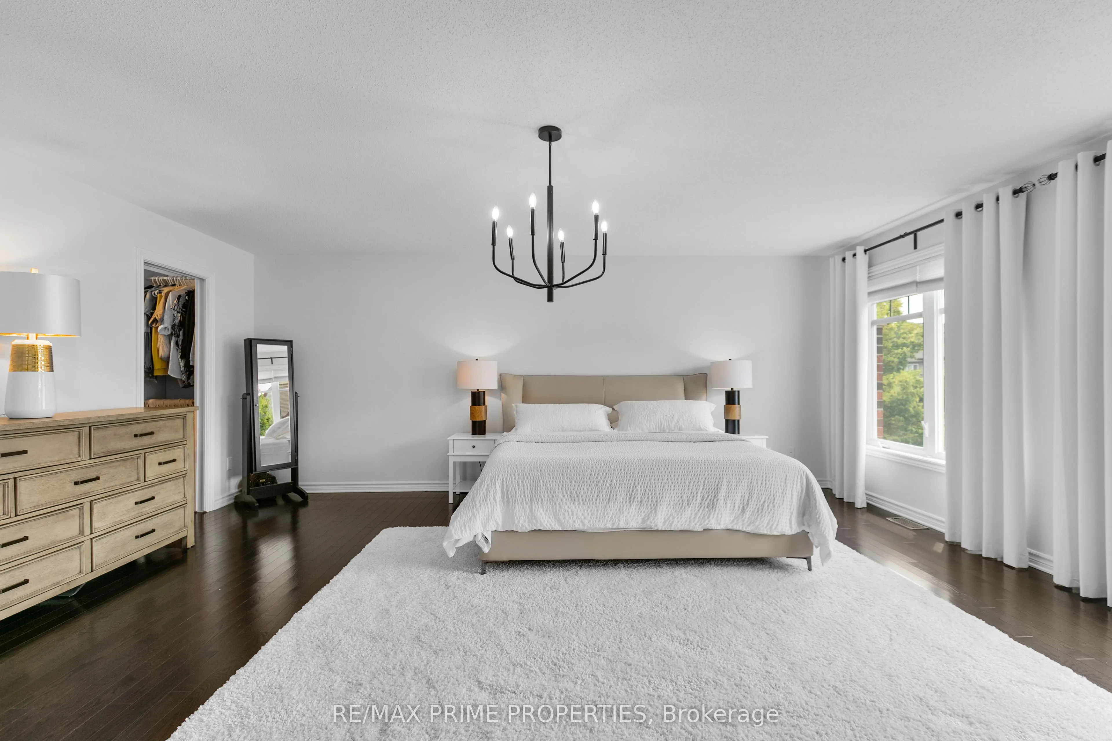 526 Golden Sedge Way