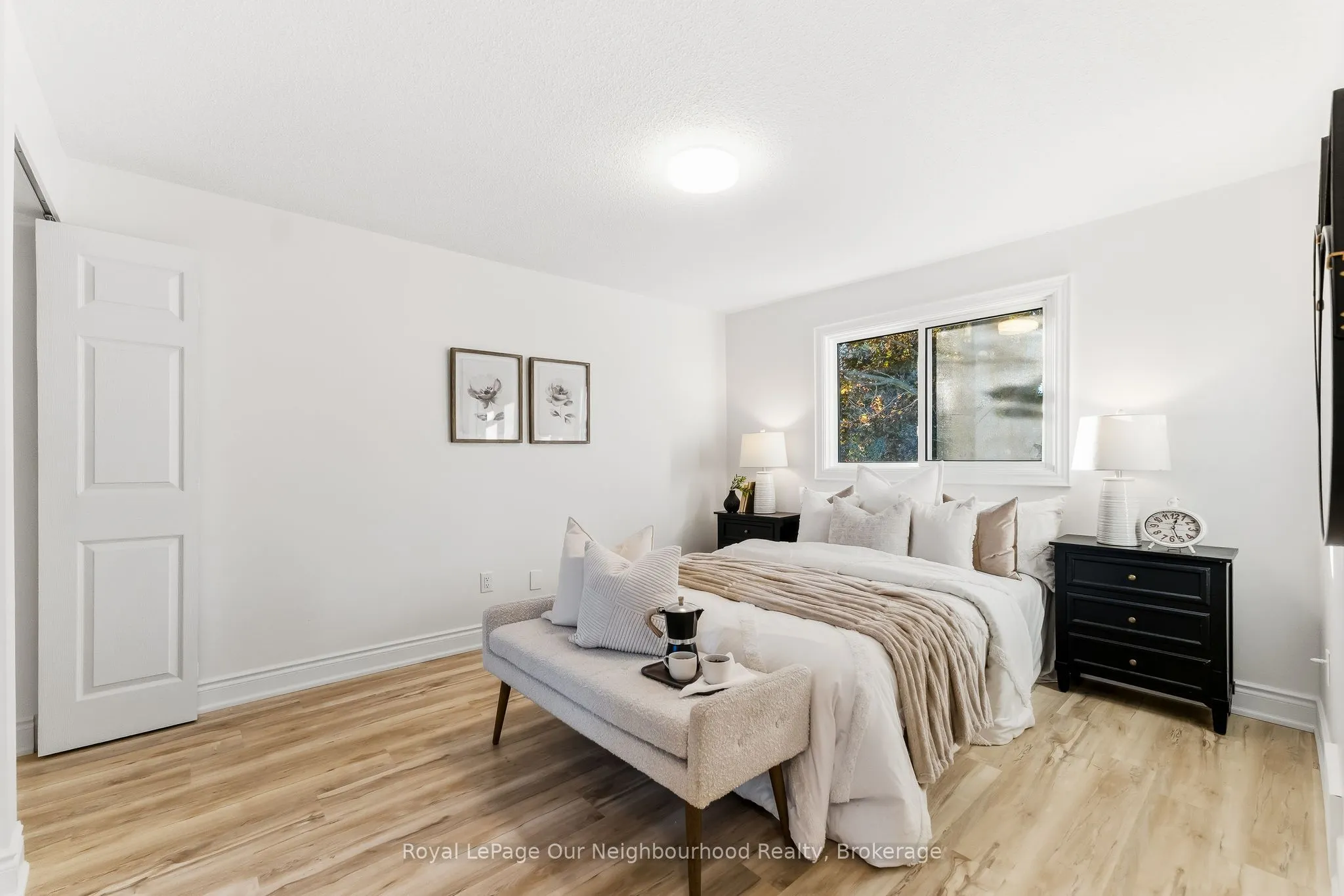 2552 Farmcrest Avenue