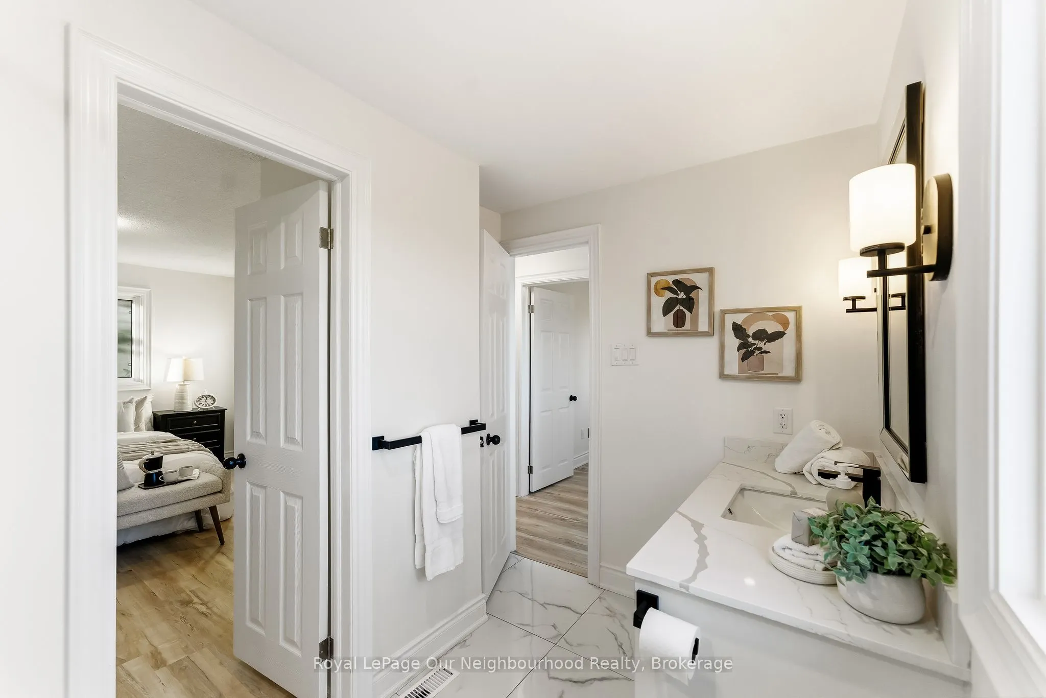 2552 Farmcrest Avenue