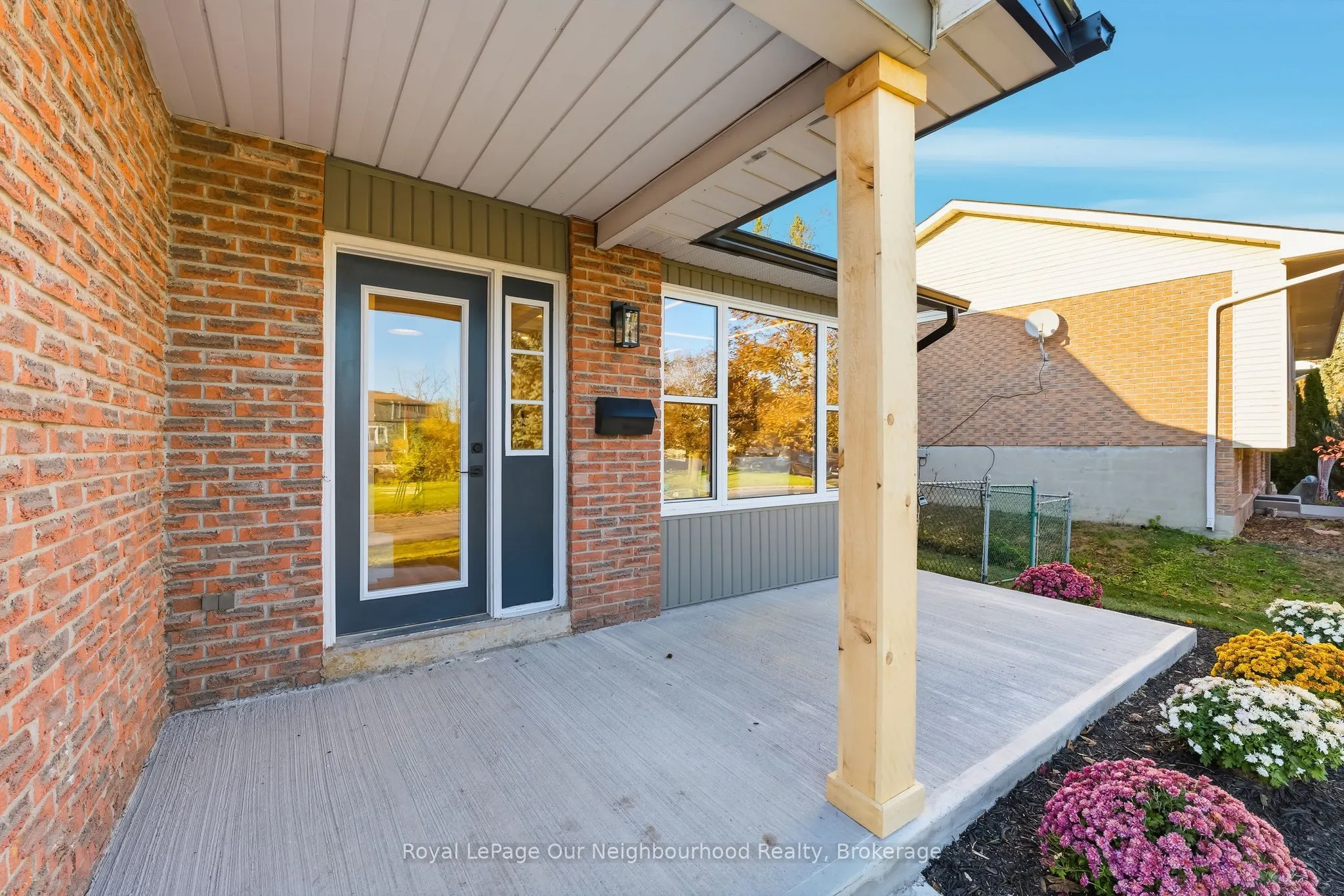 2552 Farmcrest Avenue