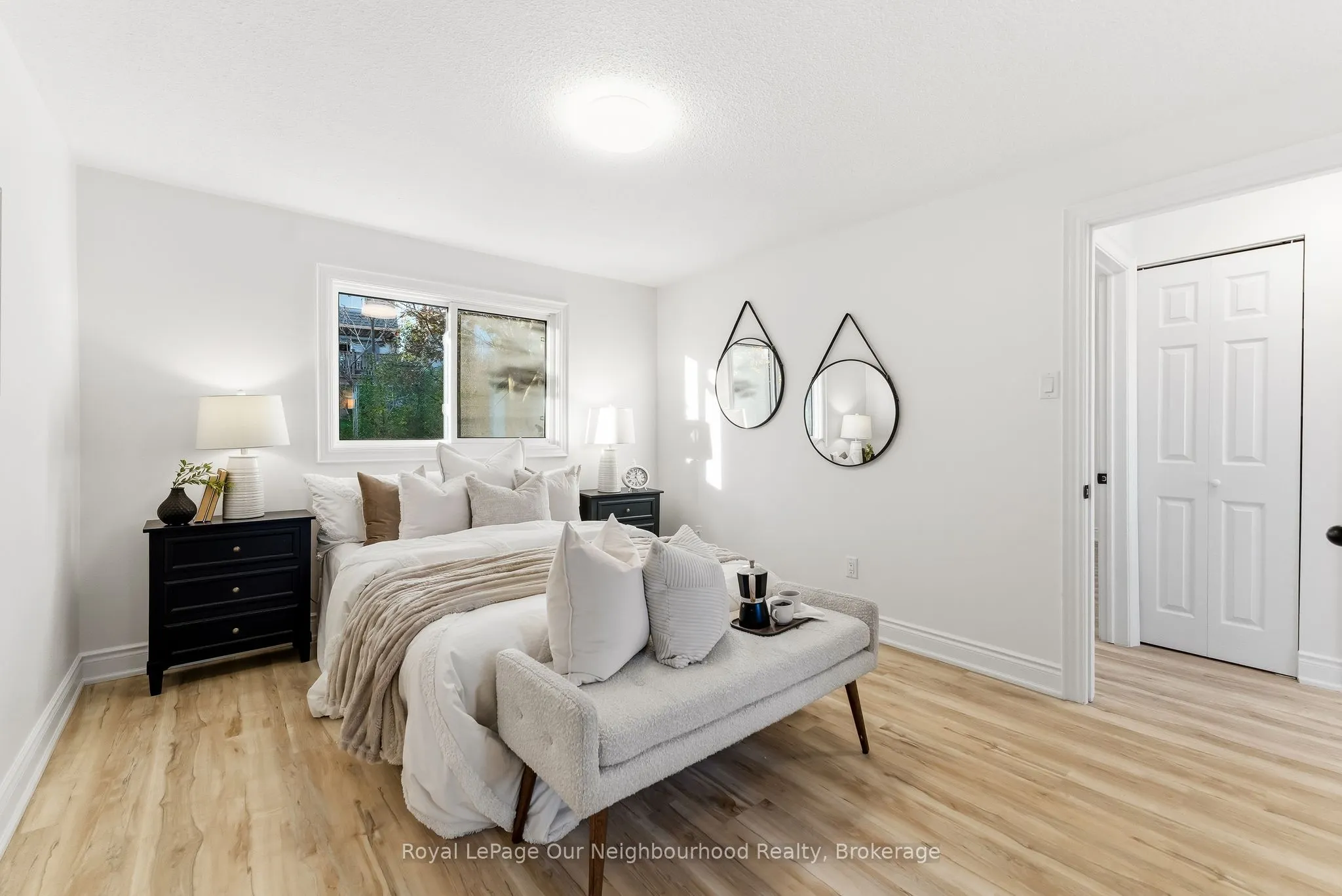 2552 Farmcrest Avenue