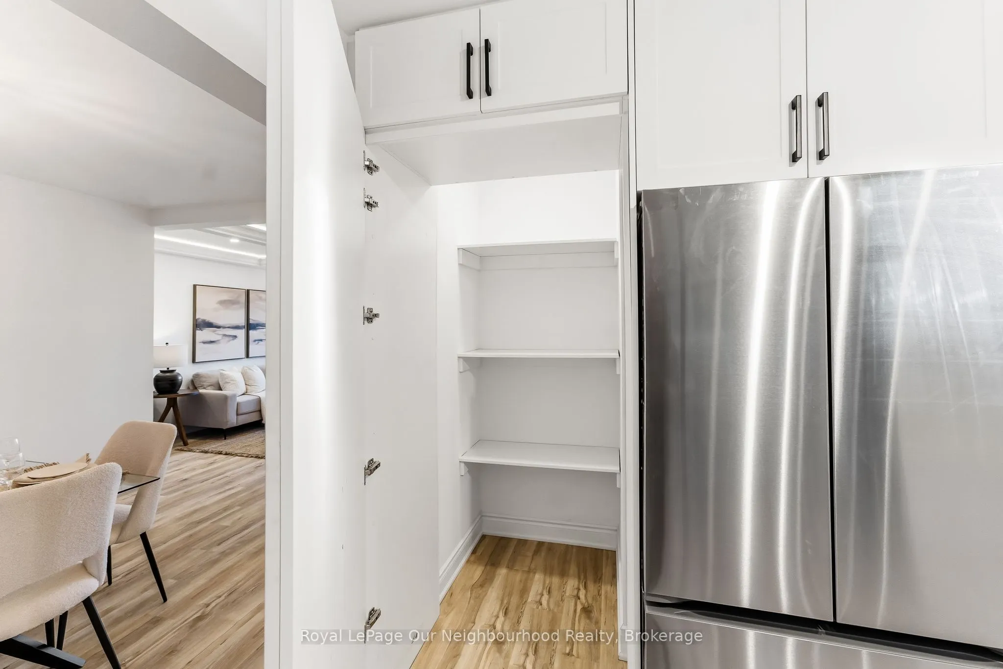 2552 Farmcrest Avenue