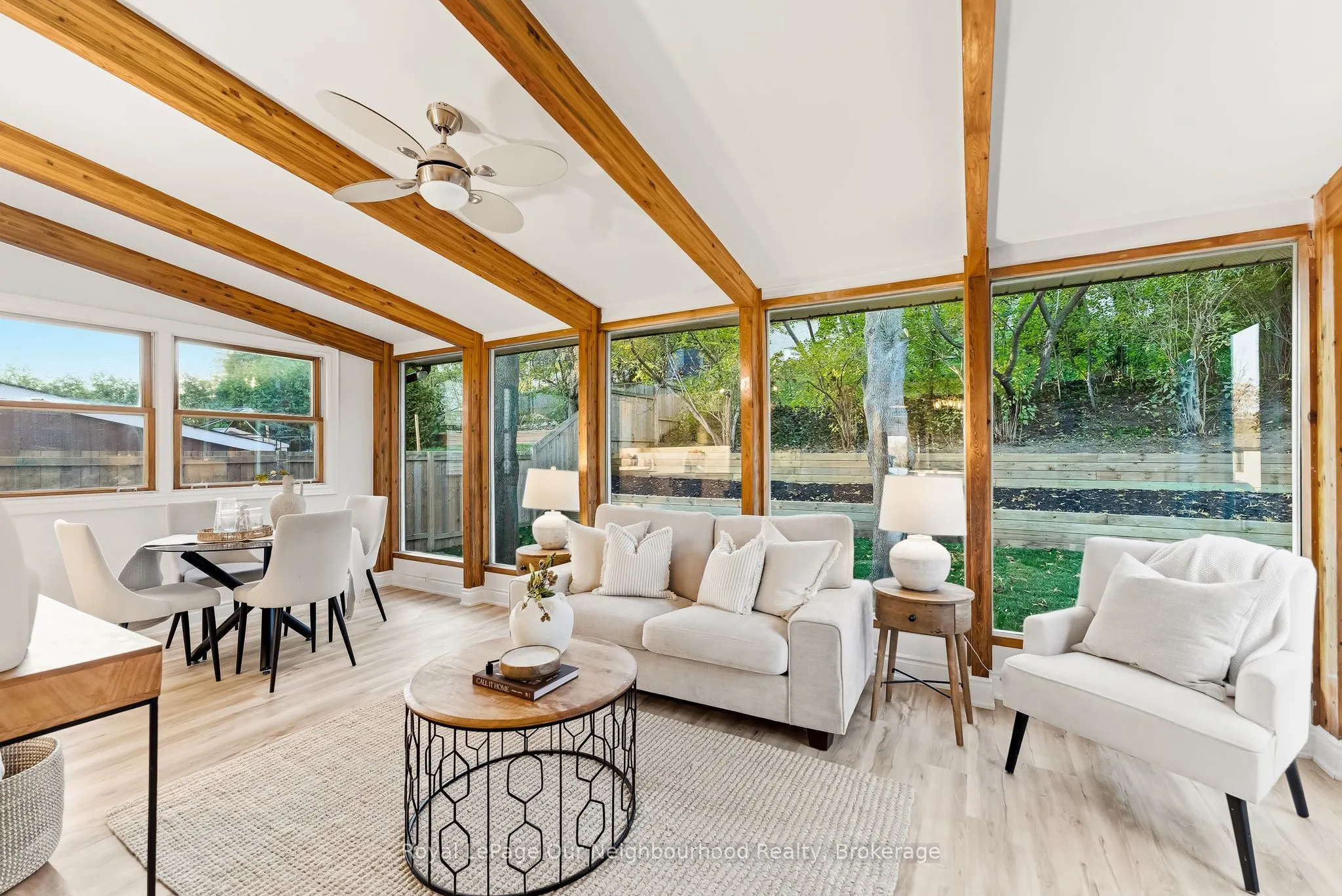 2552 Farmcrest Avenue