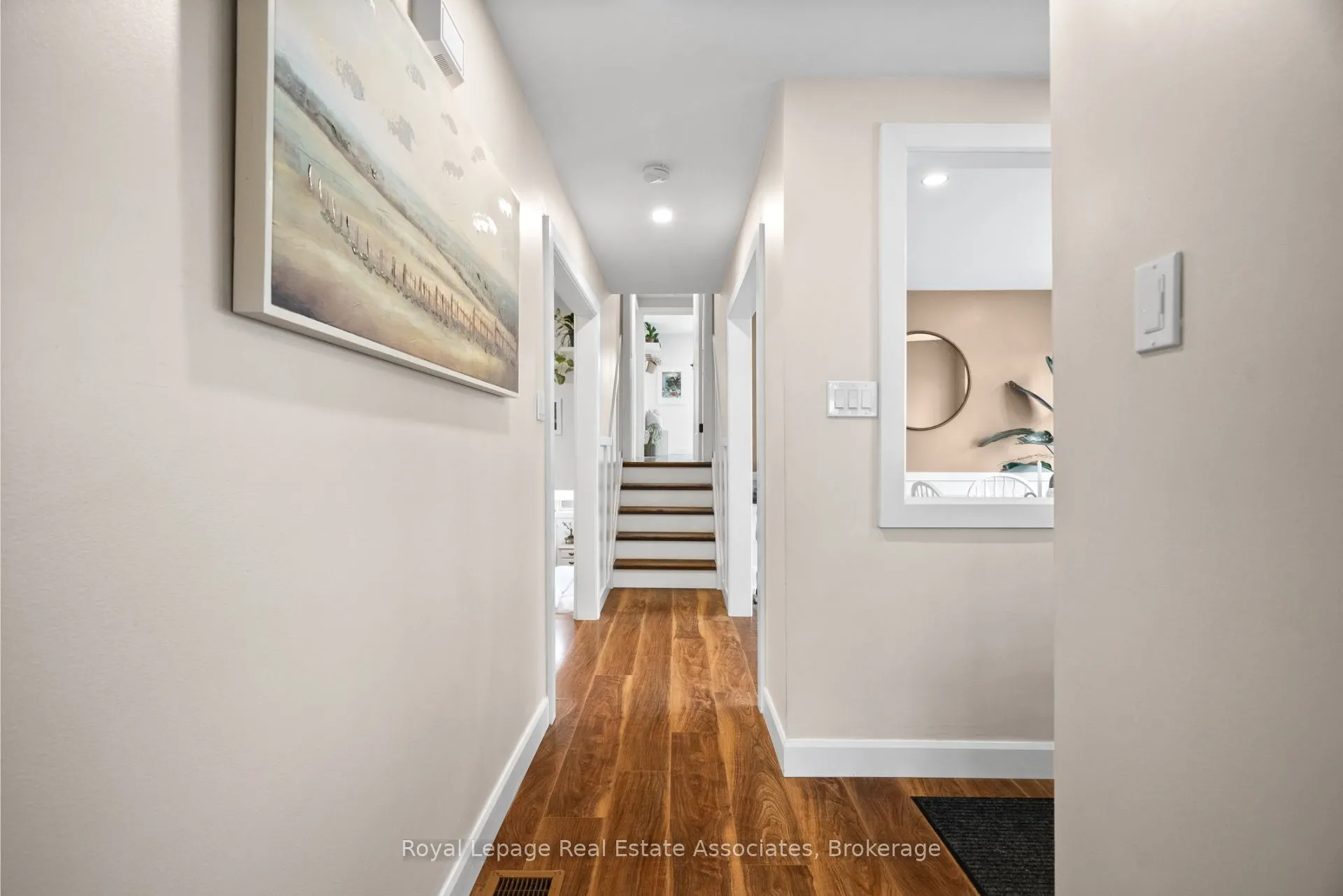 86 Queensdale Crescent