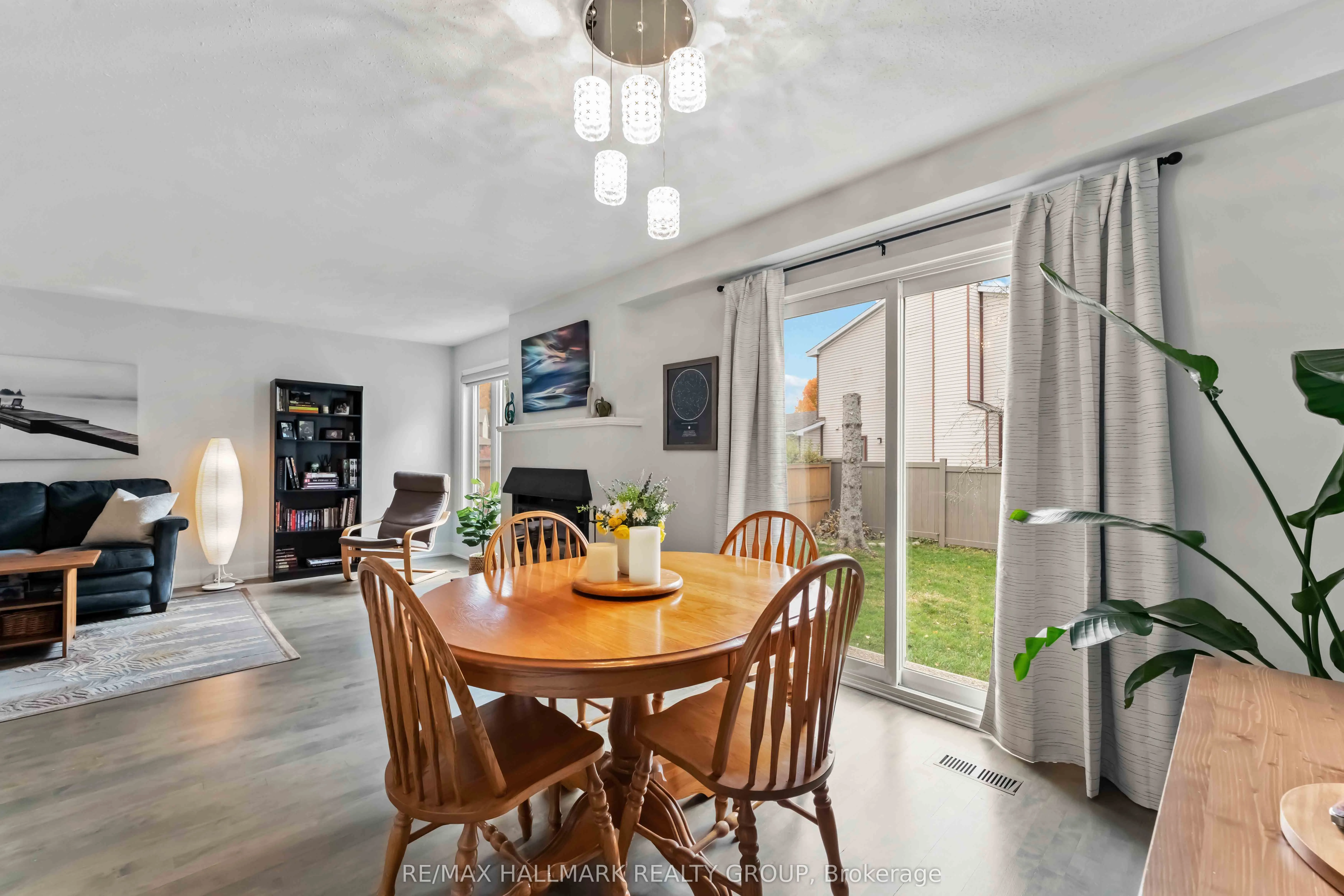 1655 Des Broussailles Terrace