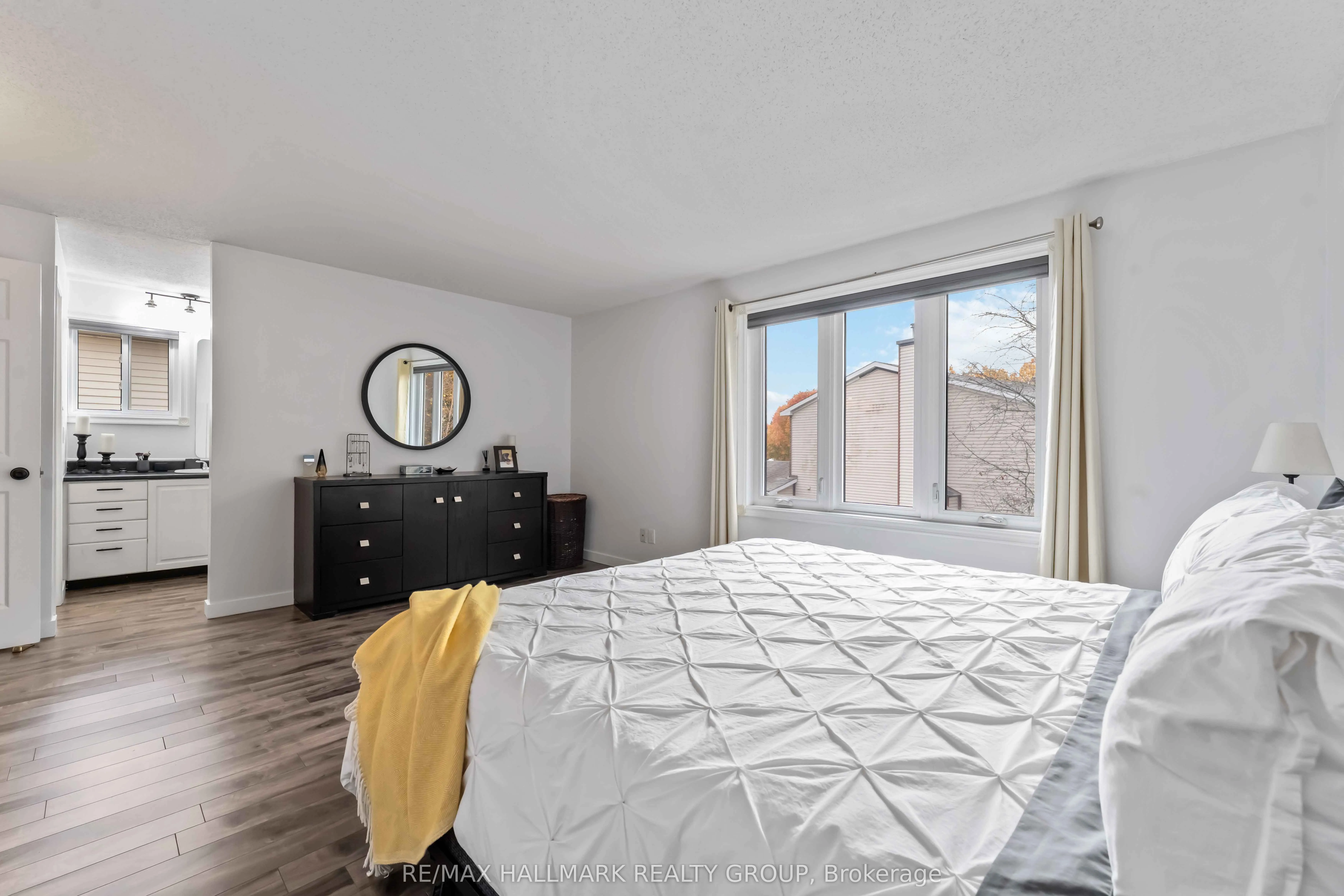 1655 Des Broussailles Terrace