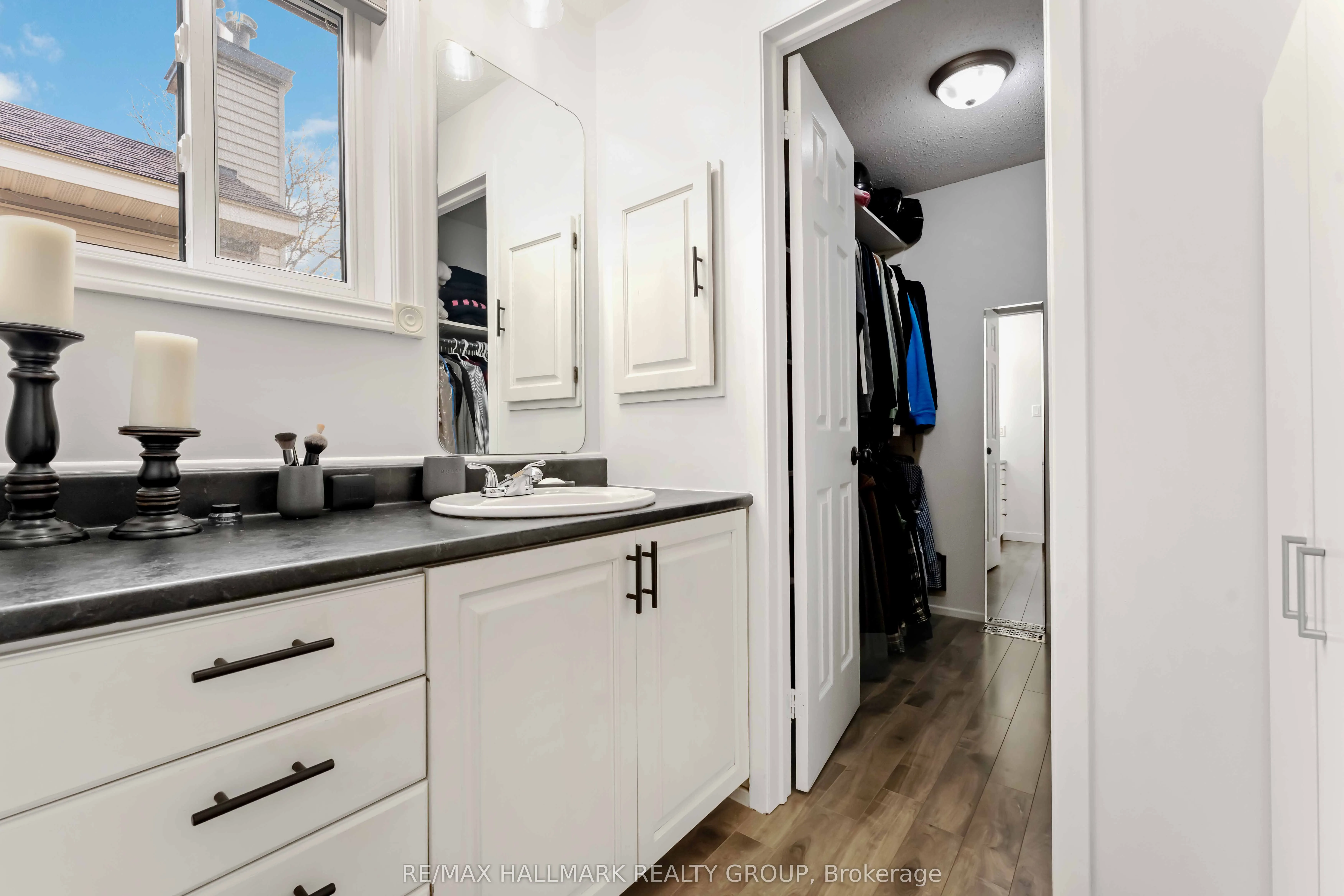 1655 Des Broussailles Terrace