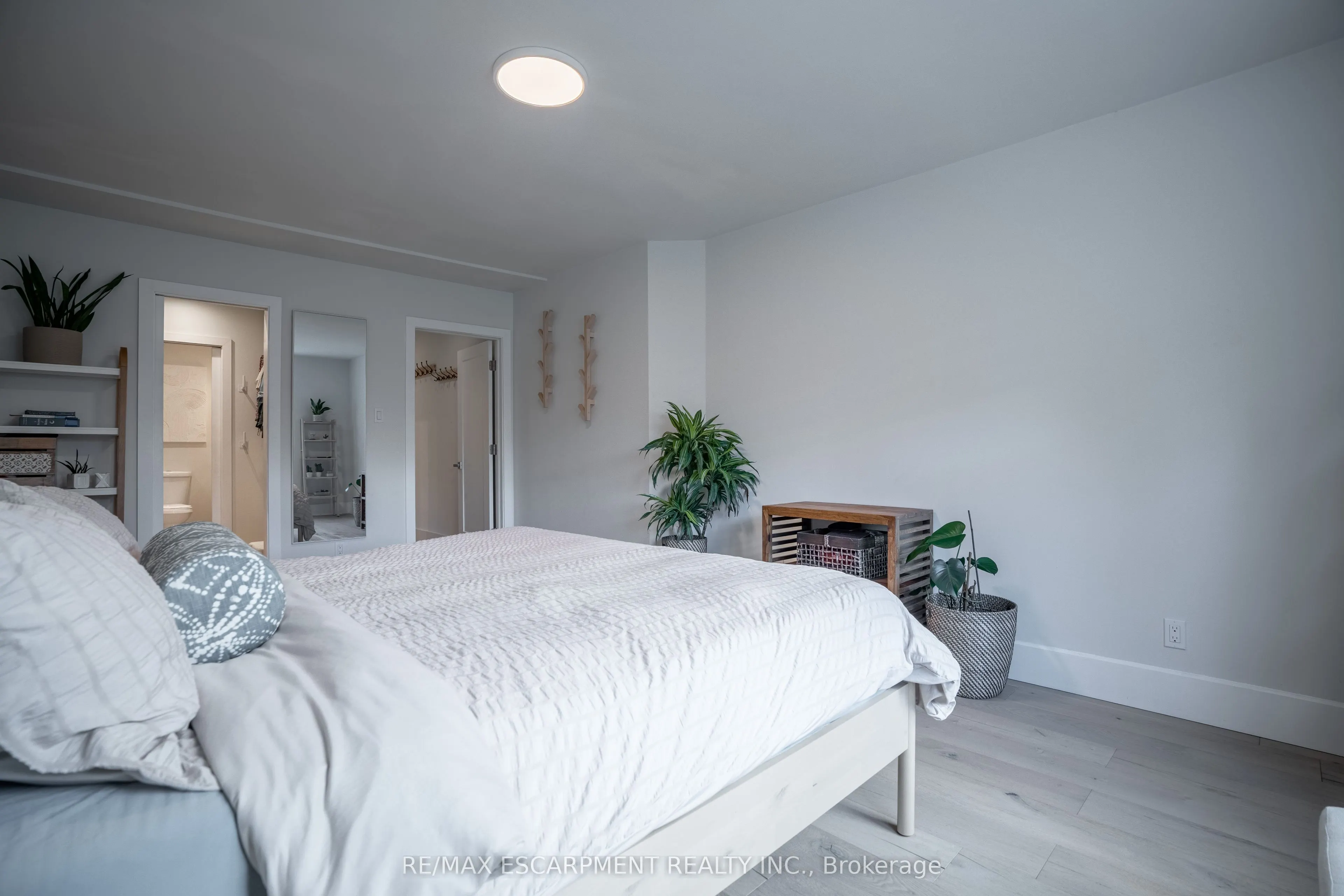 128 EAST 17TH Street