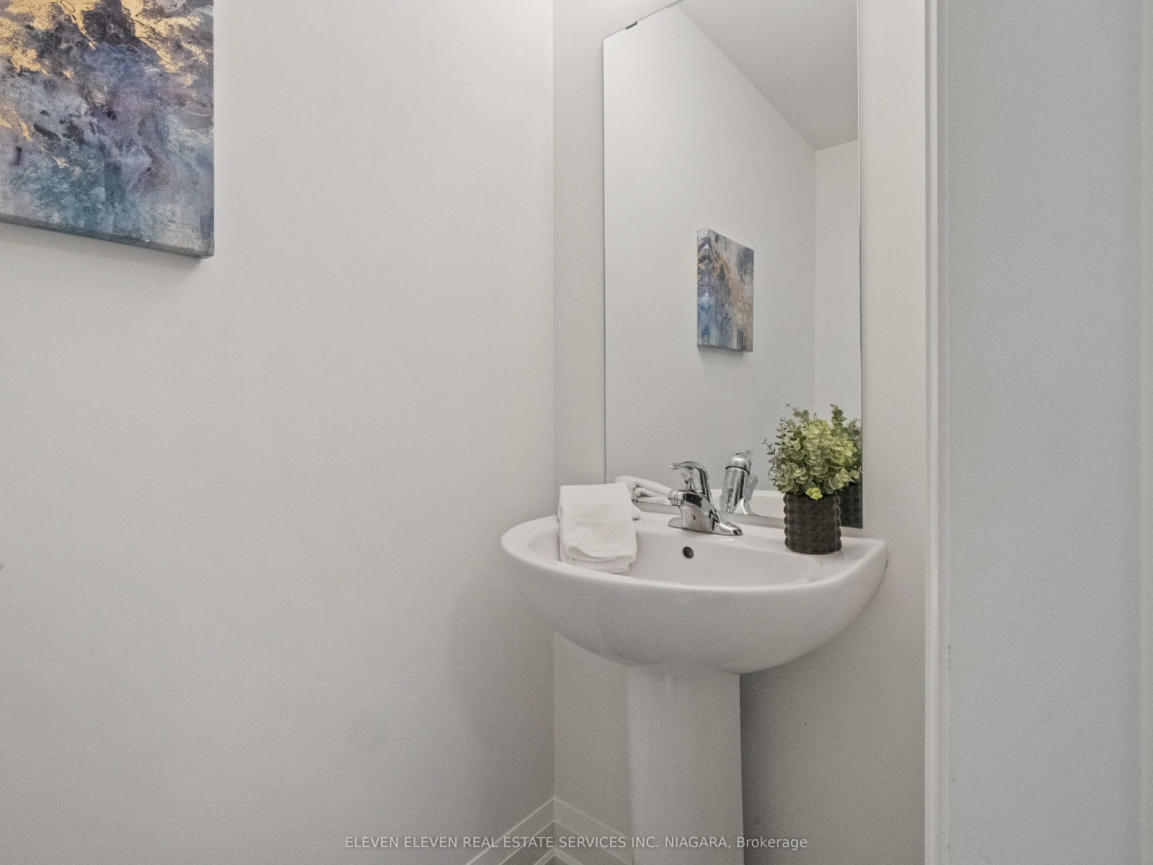 4552 Portage Road, #84