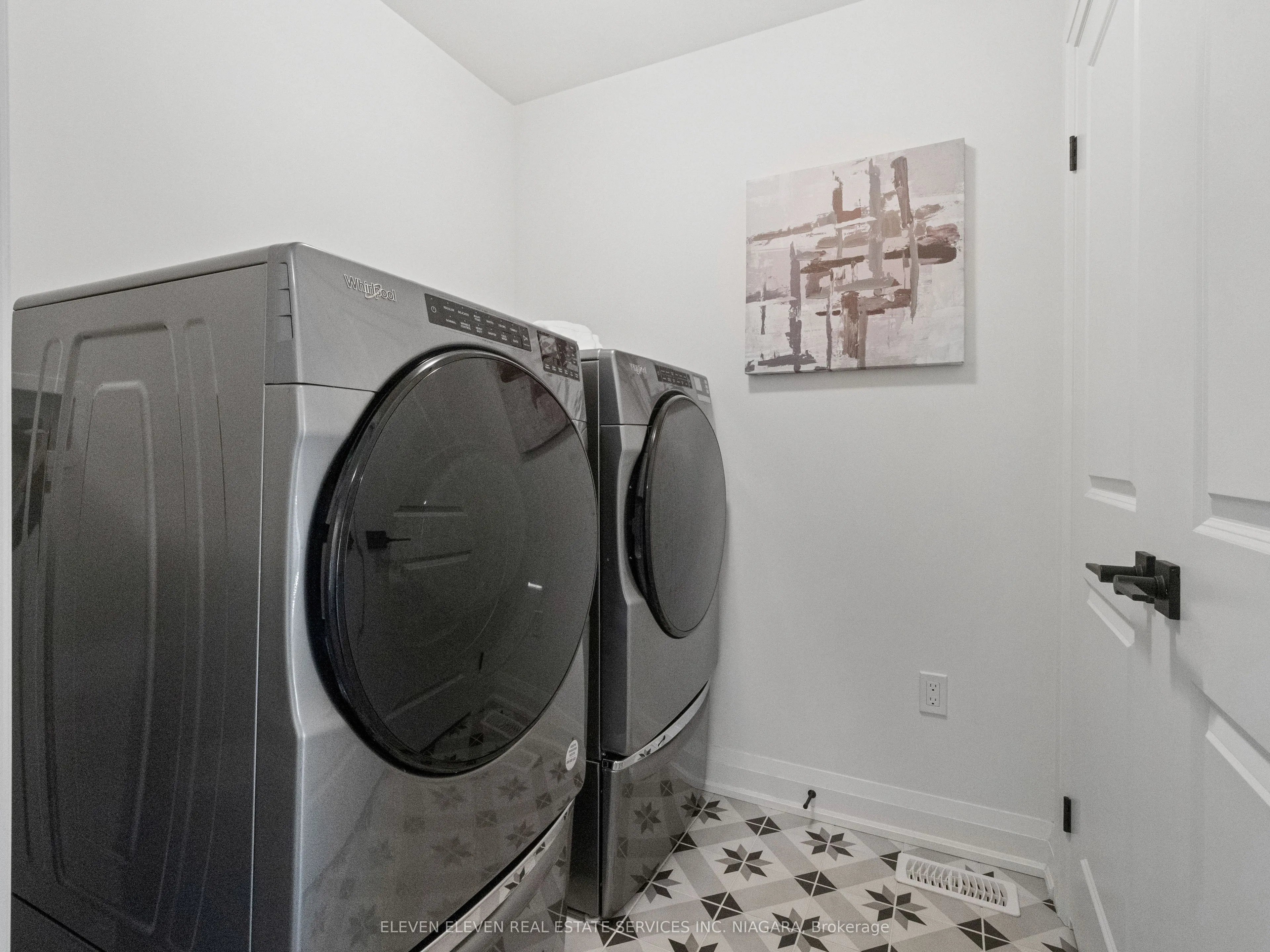 4552 Portage Road, #84