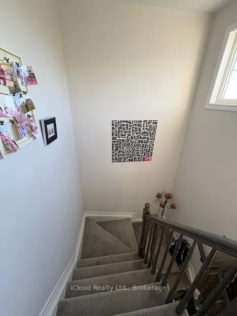 521 Honeylocust Avenue