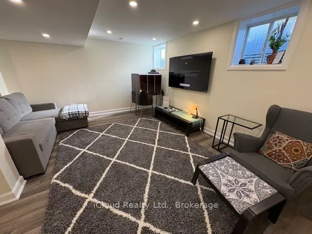 521 Honeylocust Avenue