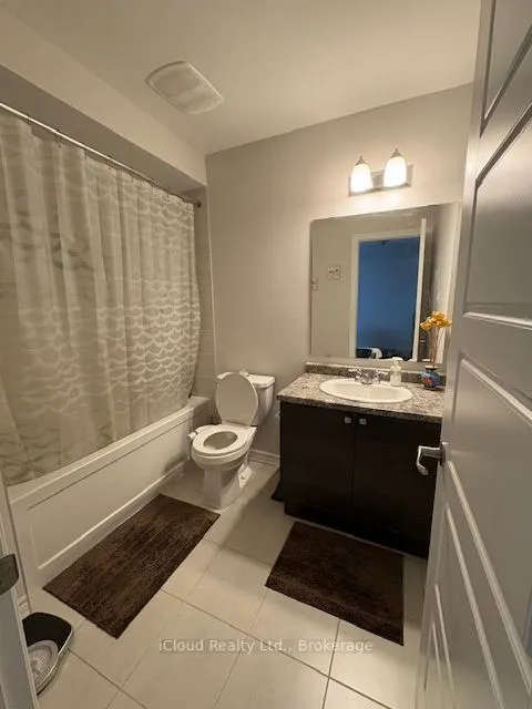 521 Honeylocust Avenue