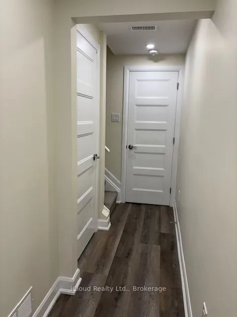 521 Honeylocust Avenue