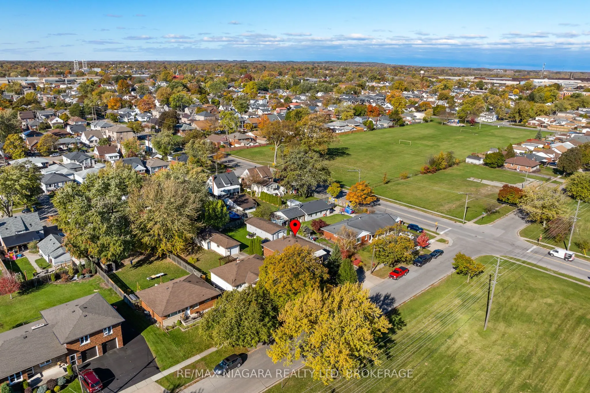 85 Golden Boulevard W