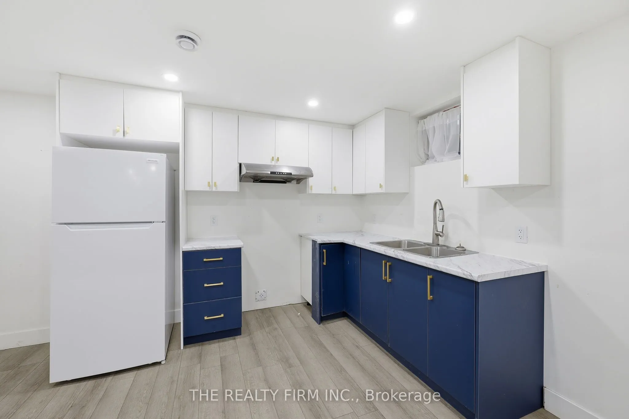 1012 OAKCROSSING Road