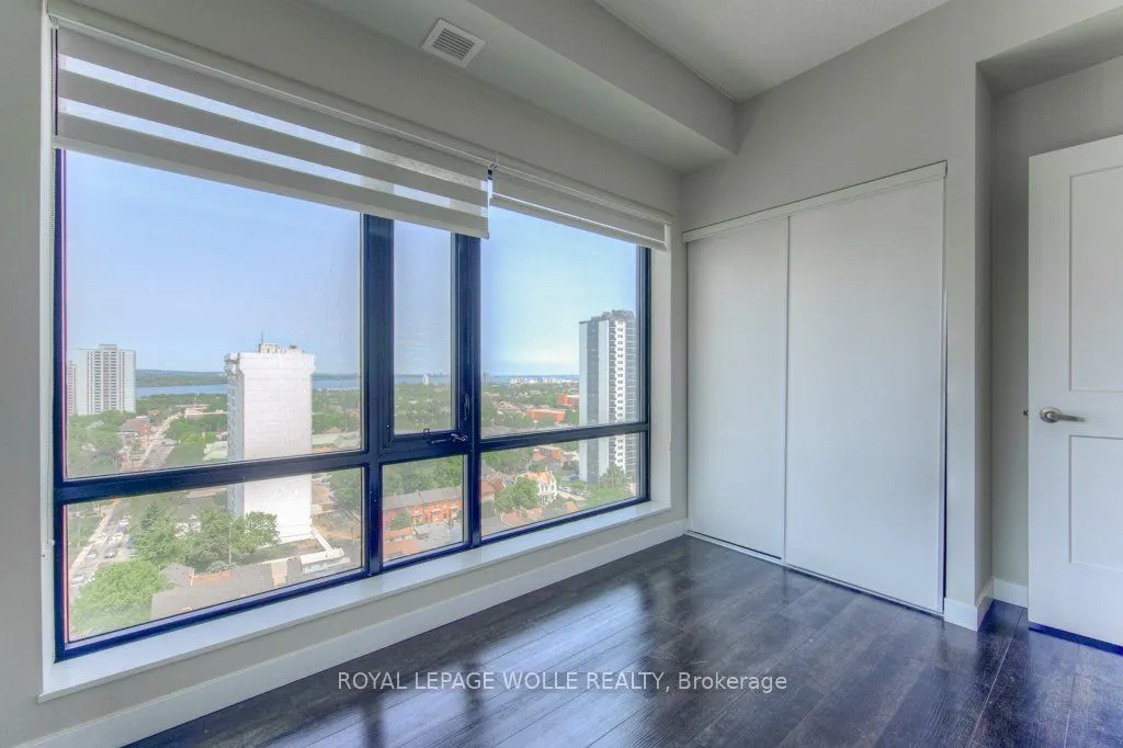 15 Queen Street S, #1207