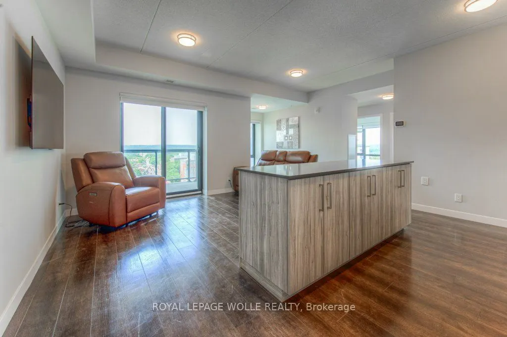 15 Queen Street S, #1207