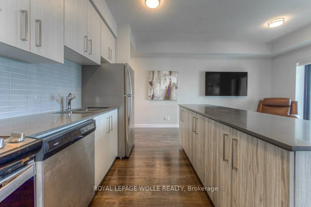 15 Queen Street S, #1207