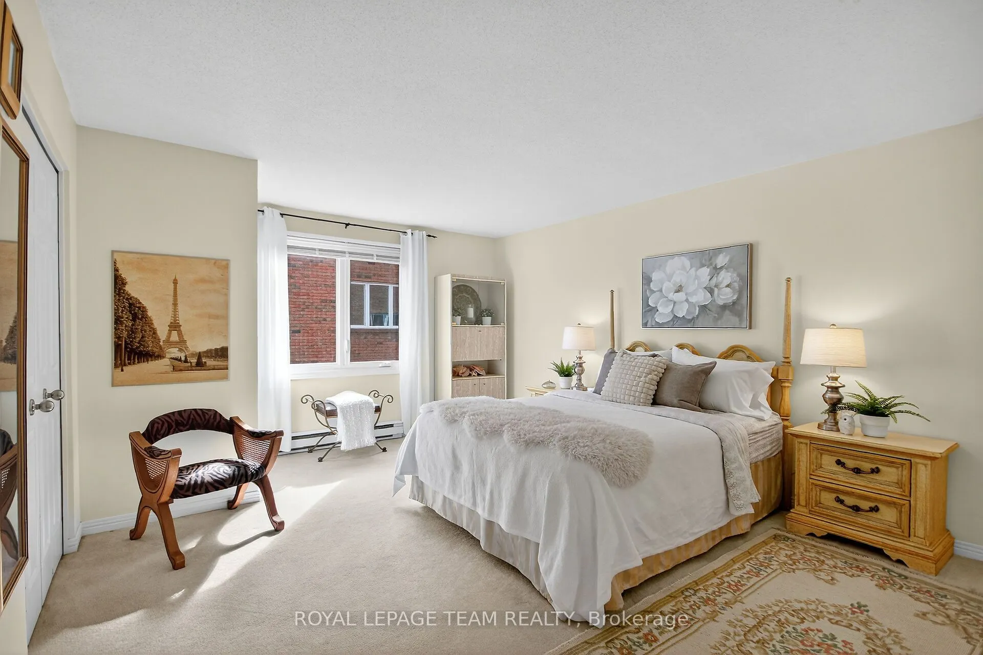 206 Stratas Court, #15