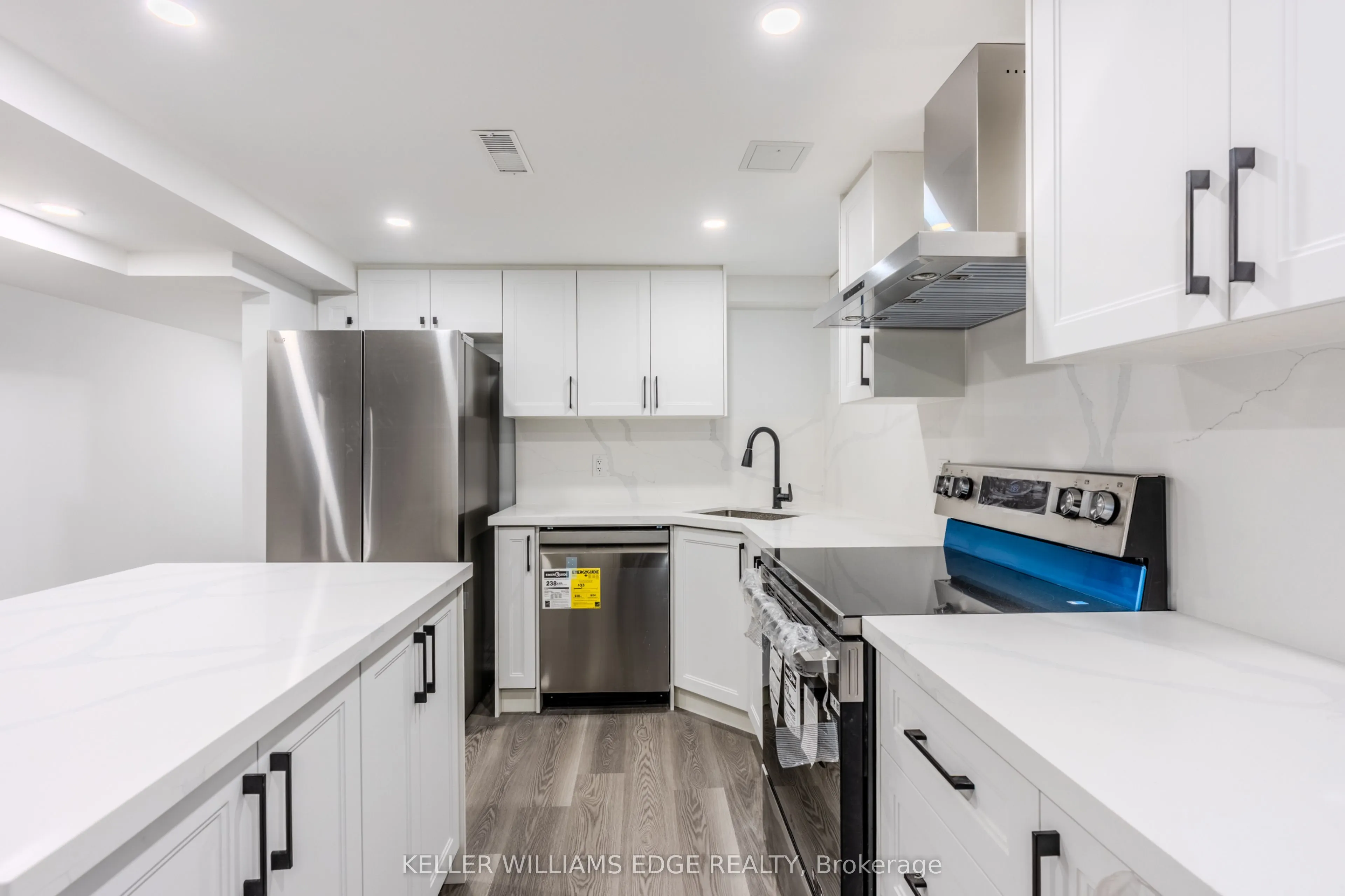 16 Doreen Court, #LOWER