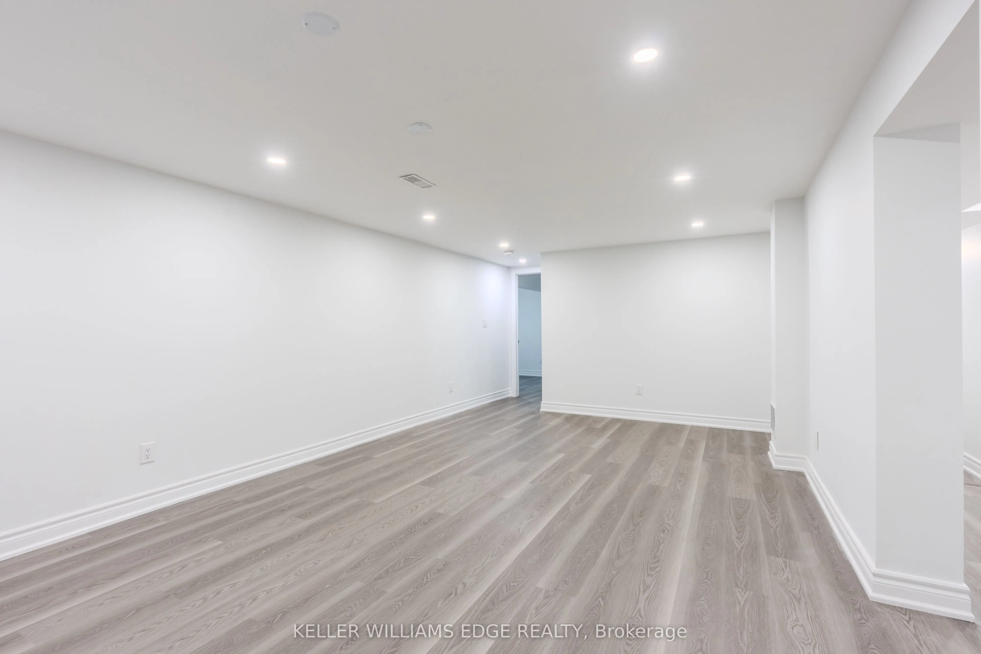 16 Doreen Court, #LOWER