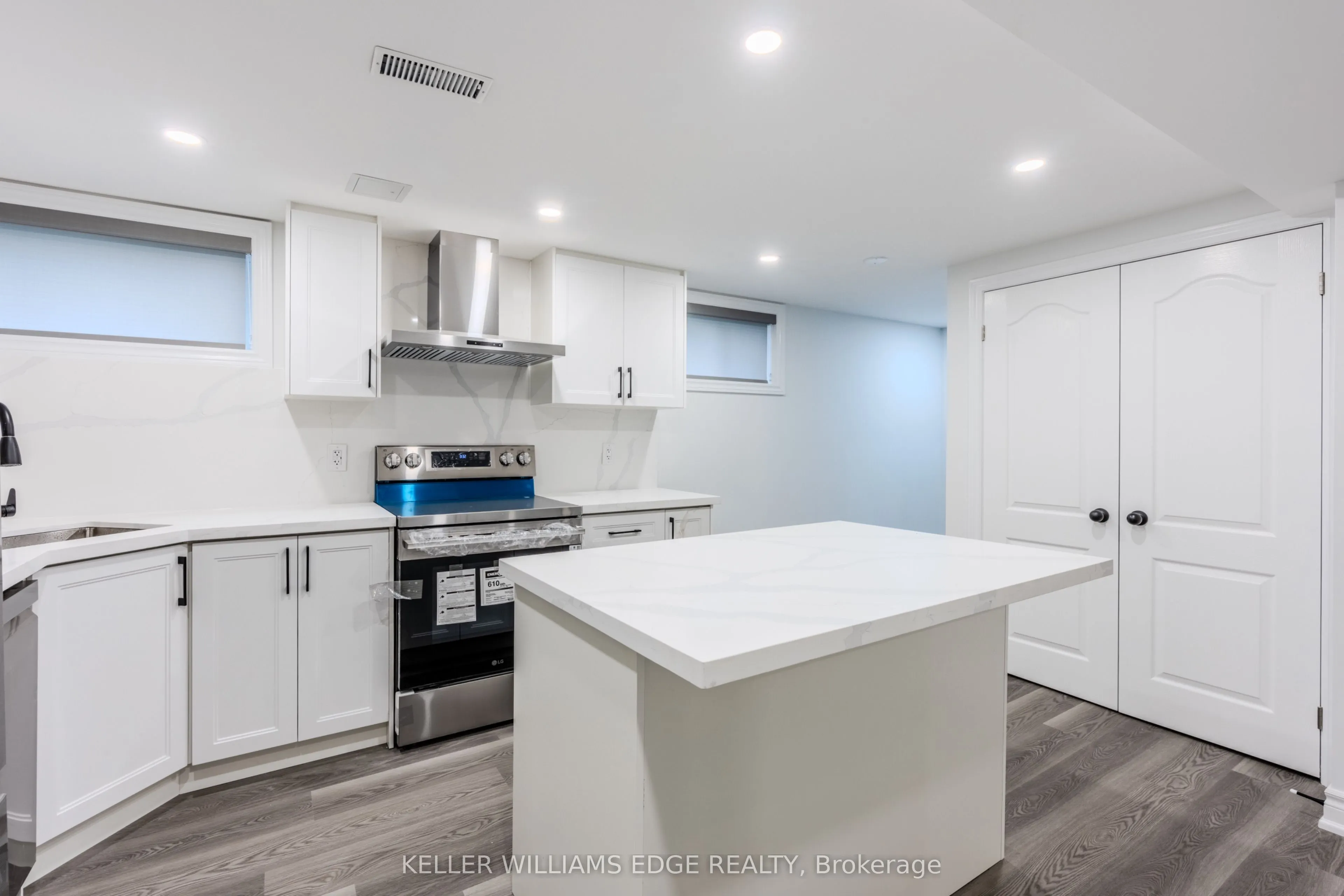 16 Doreen Court, #LOWER