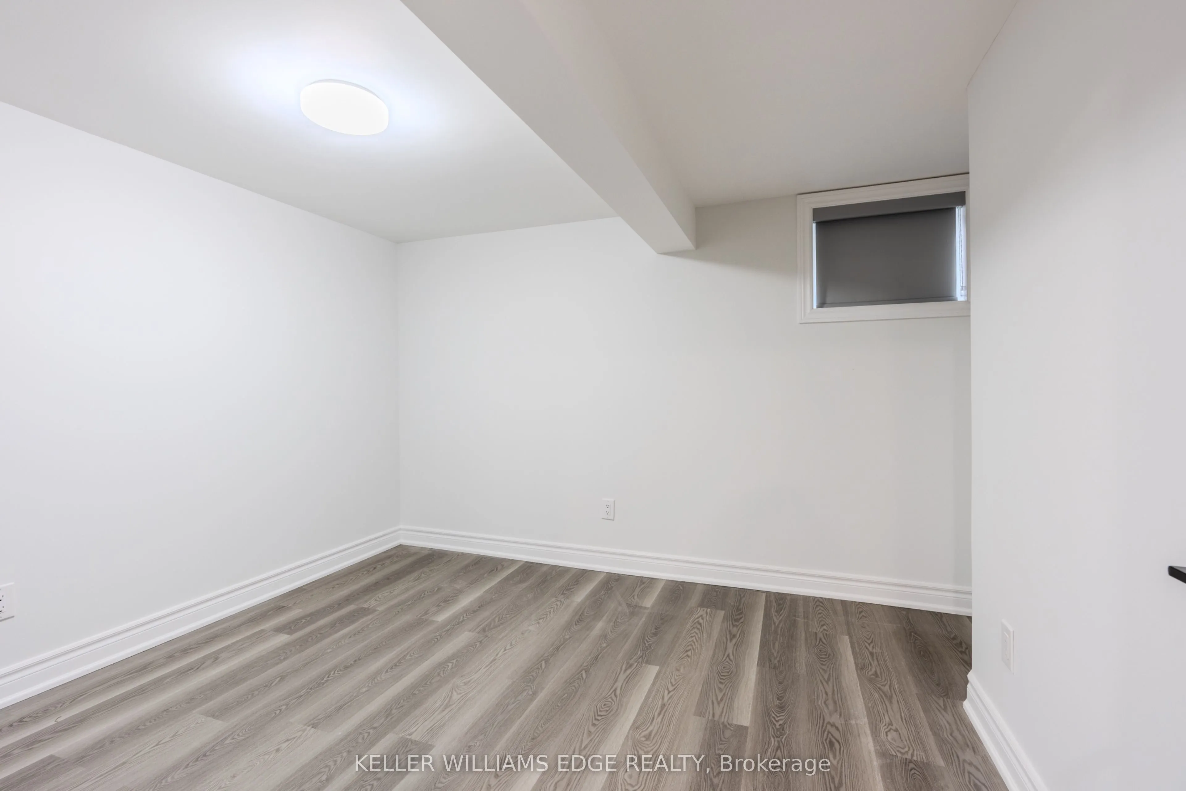 16 Doreen Court, #LOWER