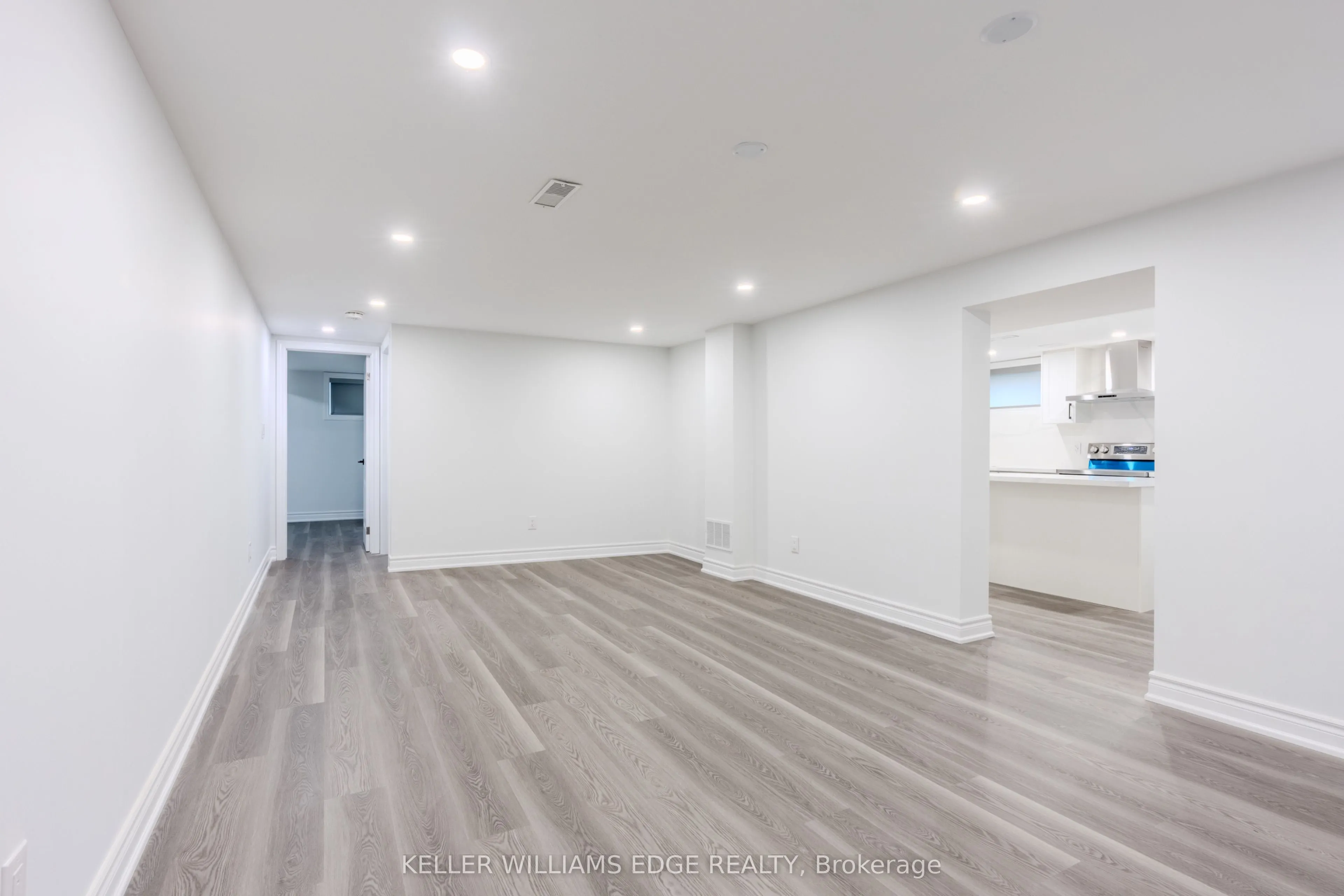 16 Doreen Court, #LOWER