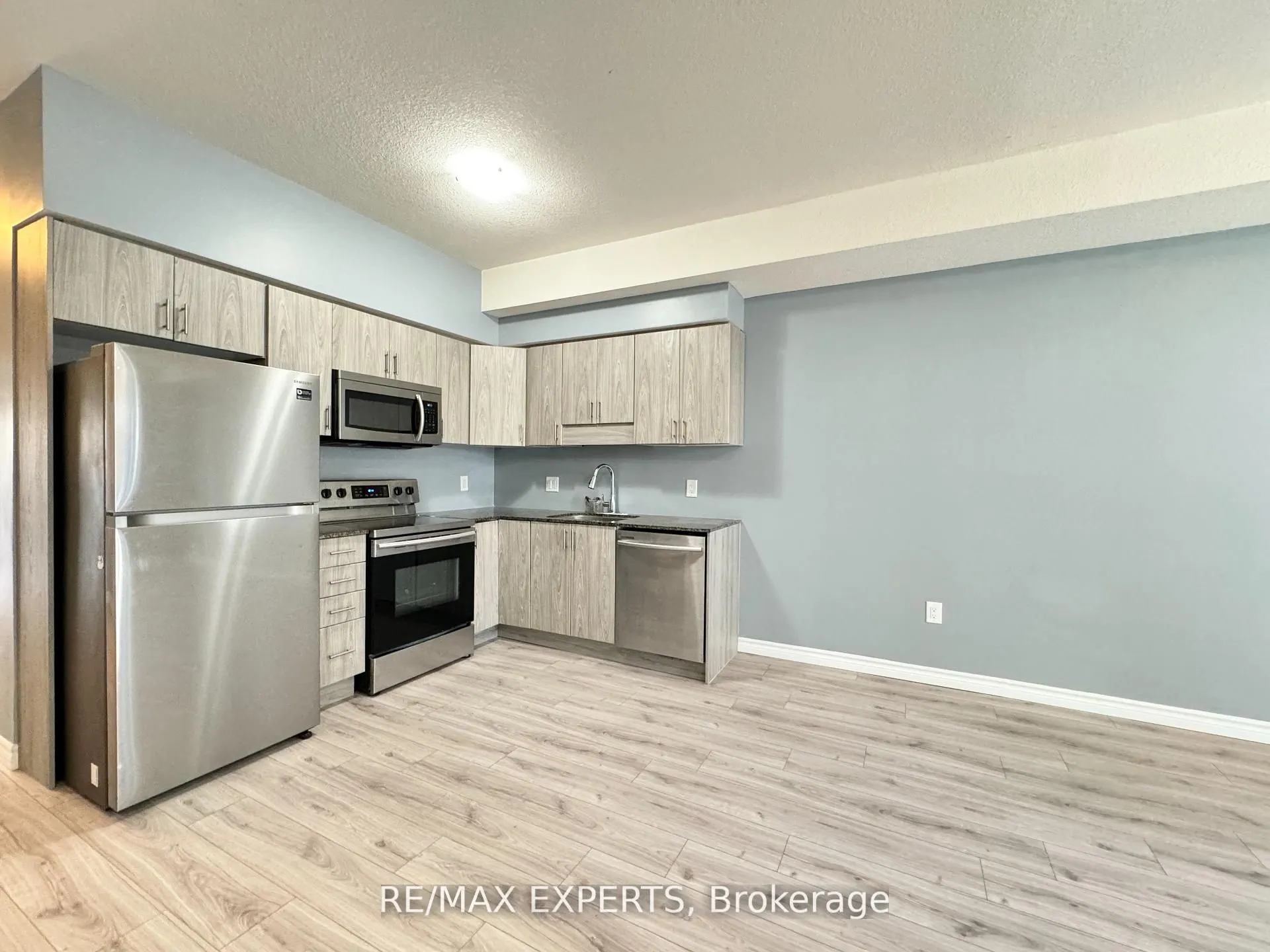 1430 Highland Road, #33A