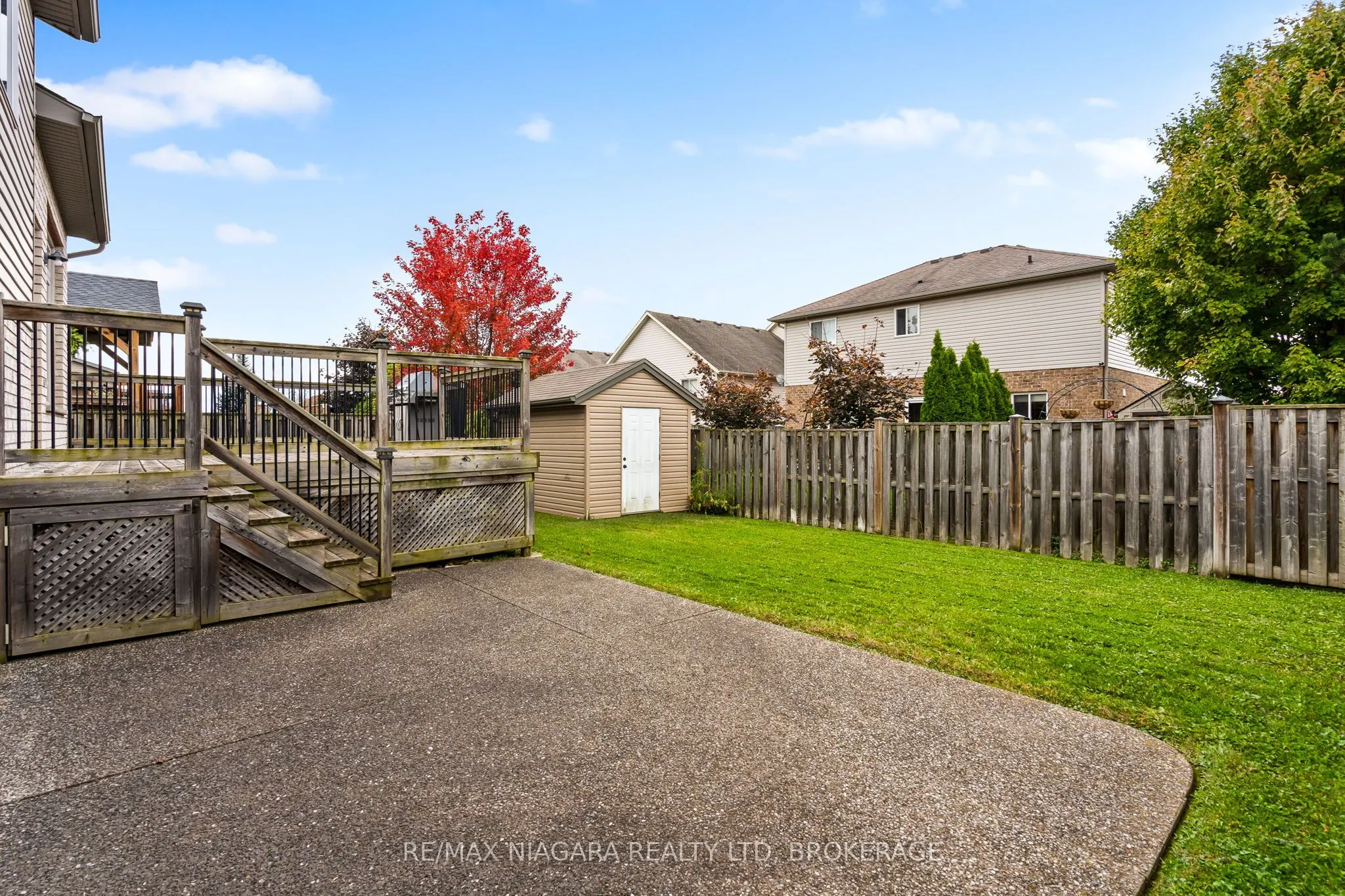 6877 Courtney Crescent