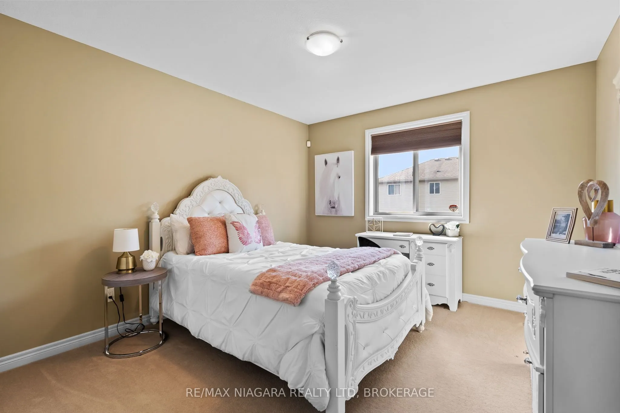 6877 Courtney Crescent