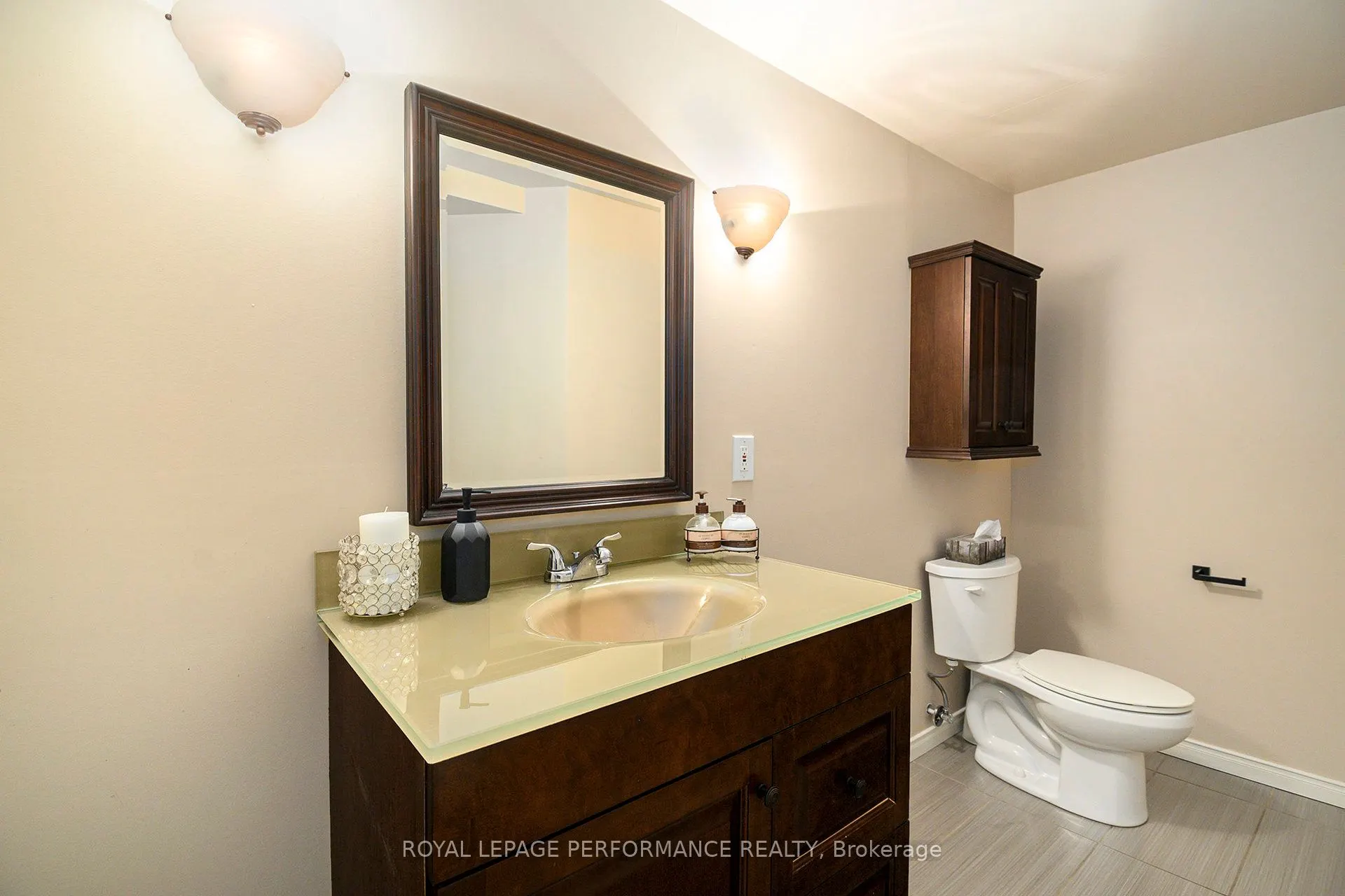 470 Rougemount Crescent