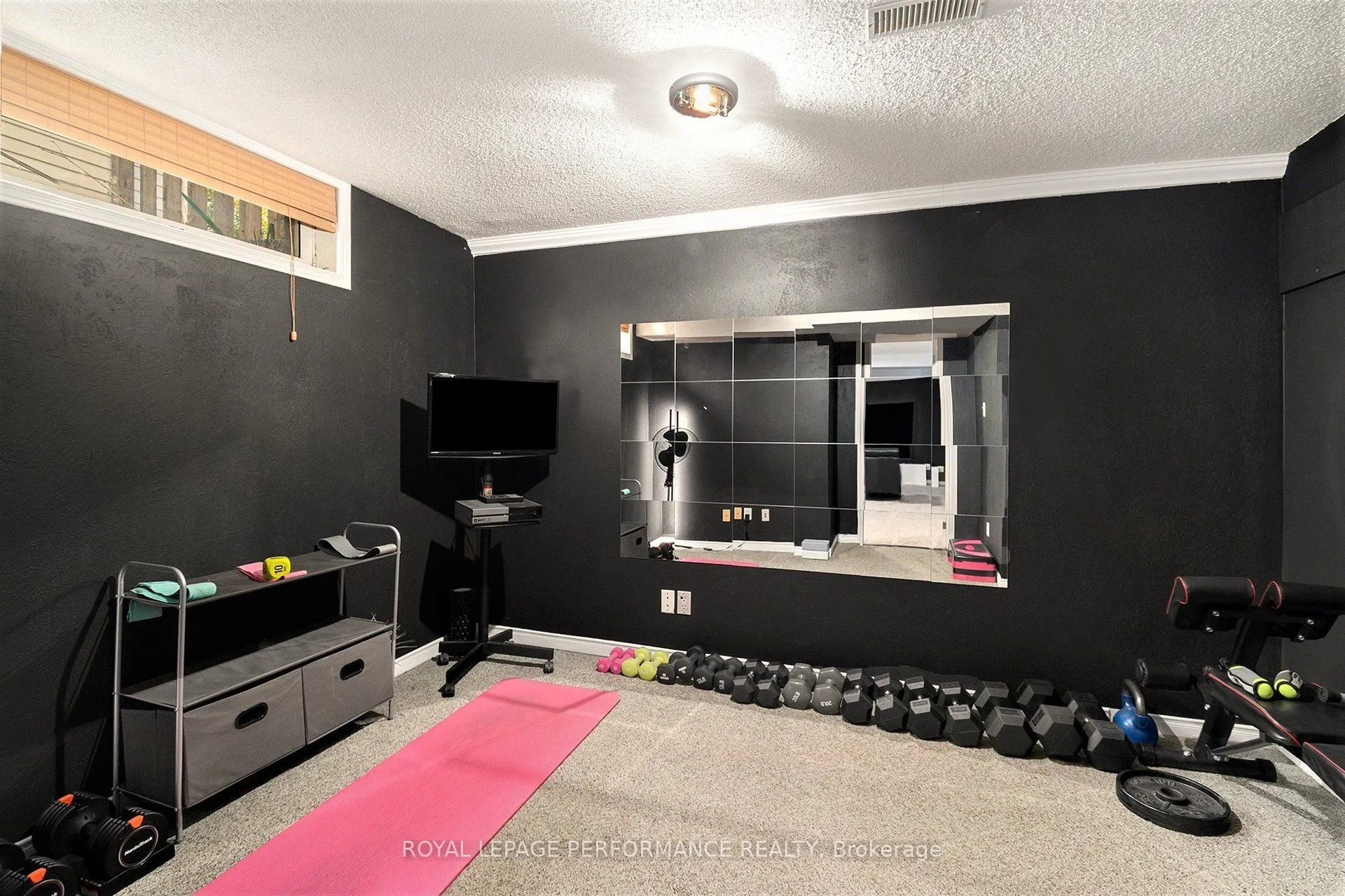 470 Rougemount Crescent