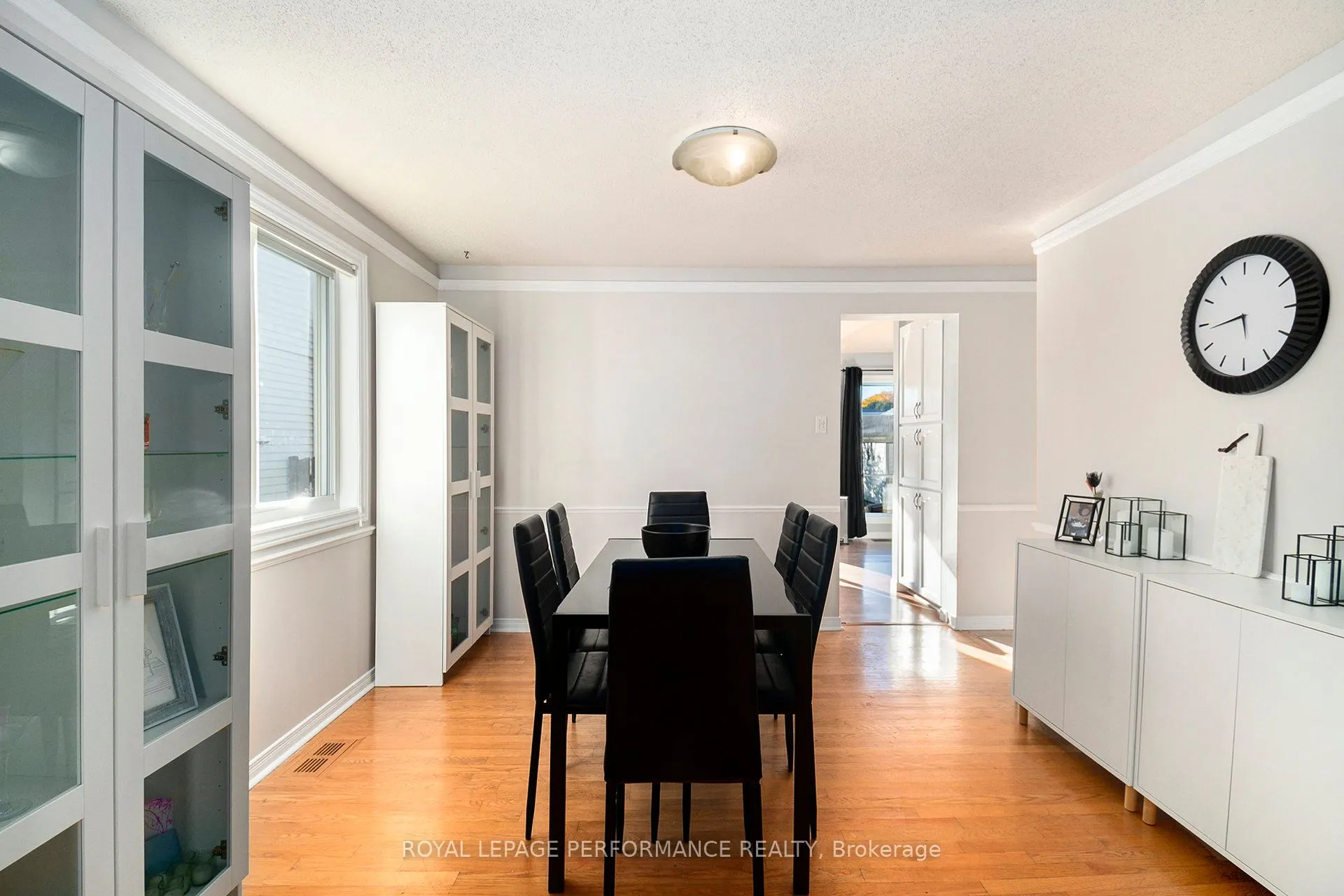 470 Rougemount Crescent